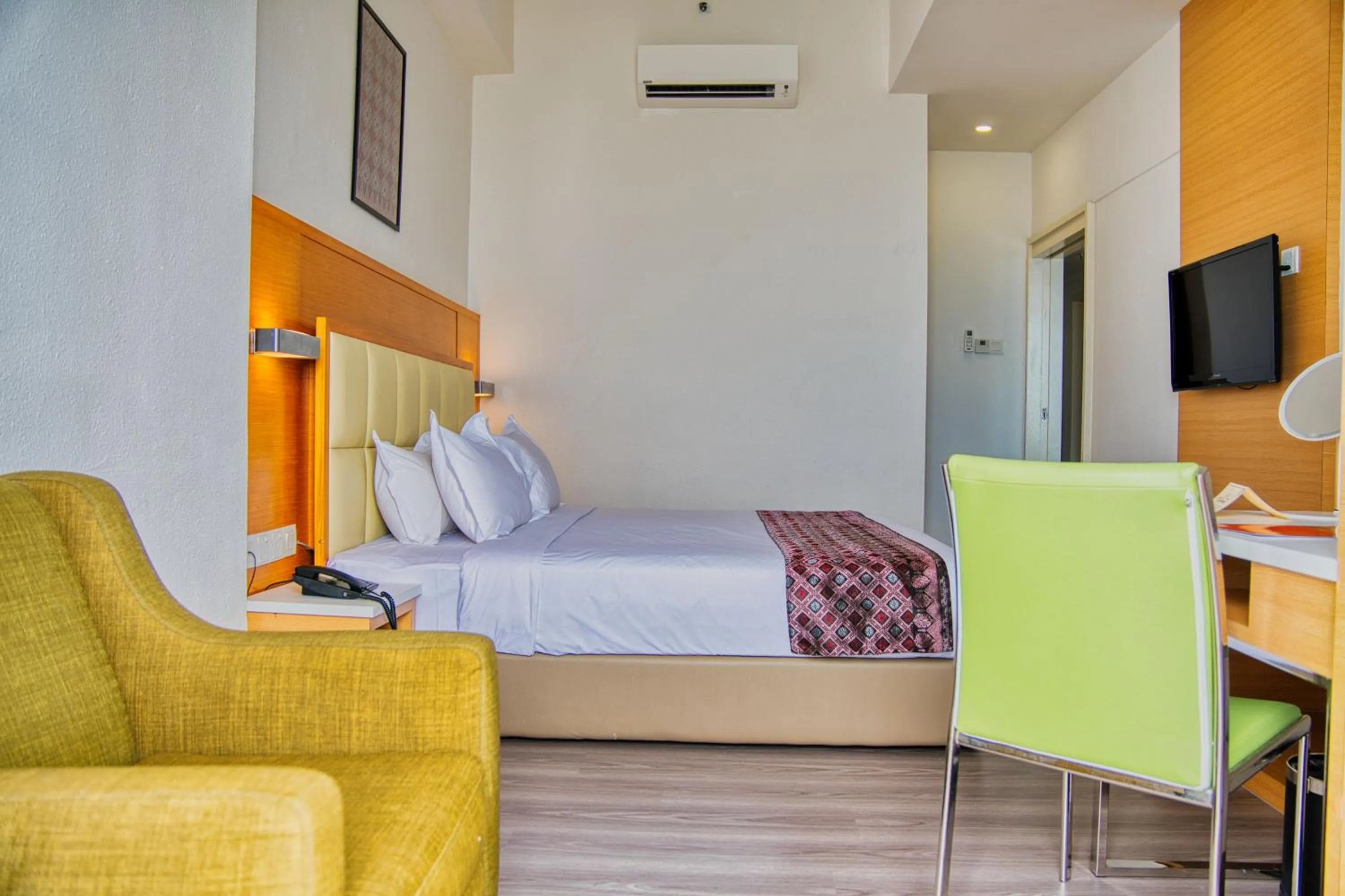 Bedroom, Bed in Hotel Sentral Seaview @ ​Beachfront