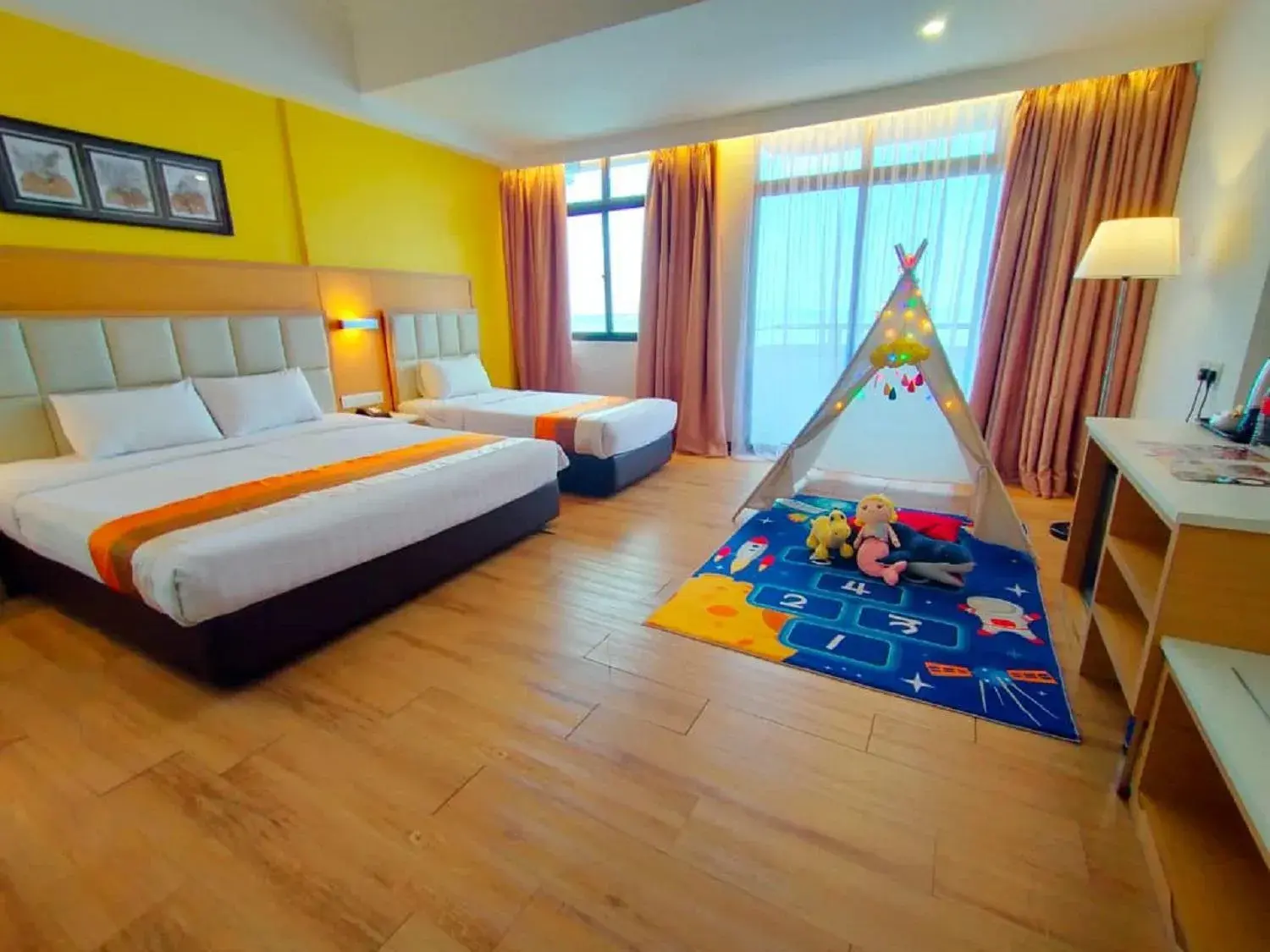 Bedroom in Hotel Sentral Seaview @ ​Beachfront