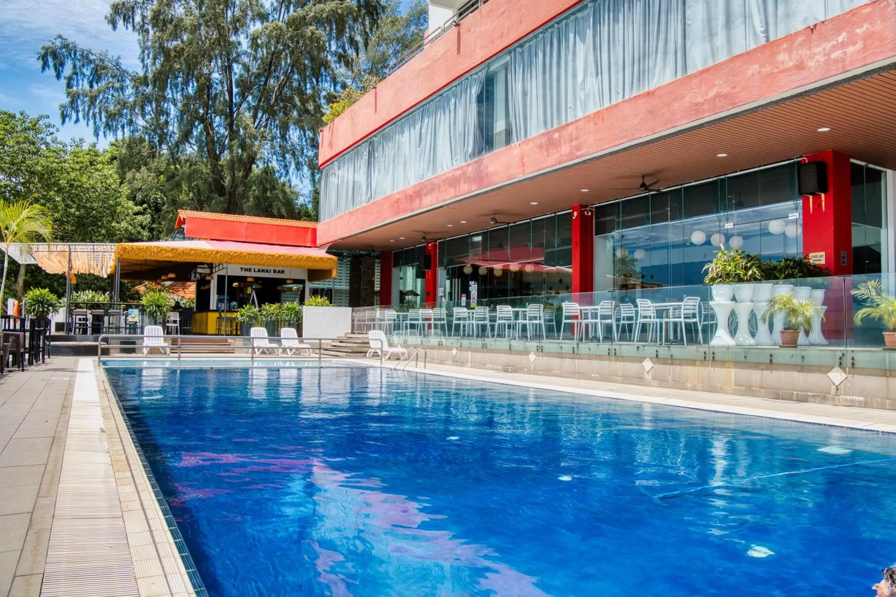 Swimming pool in Hotel Sentral Seaview @ Beachfront Swimming pool in Hotel Sentral Seaview @ Beachfront