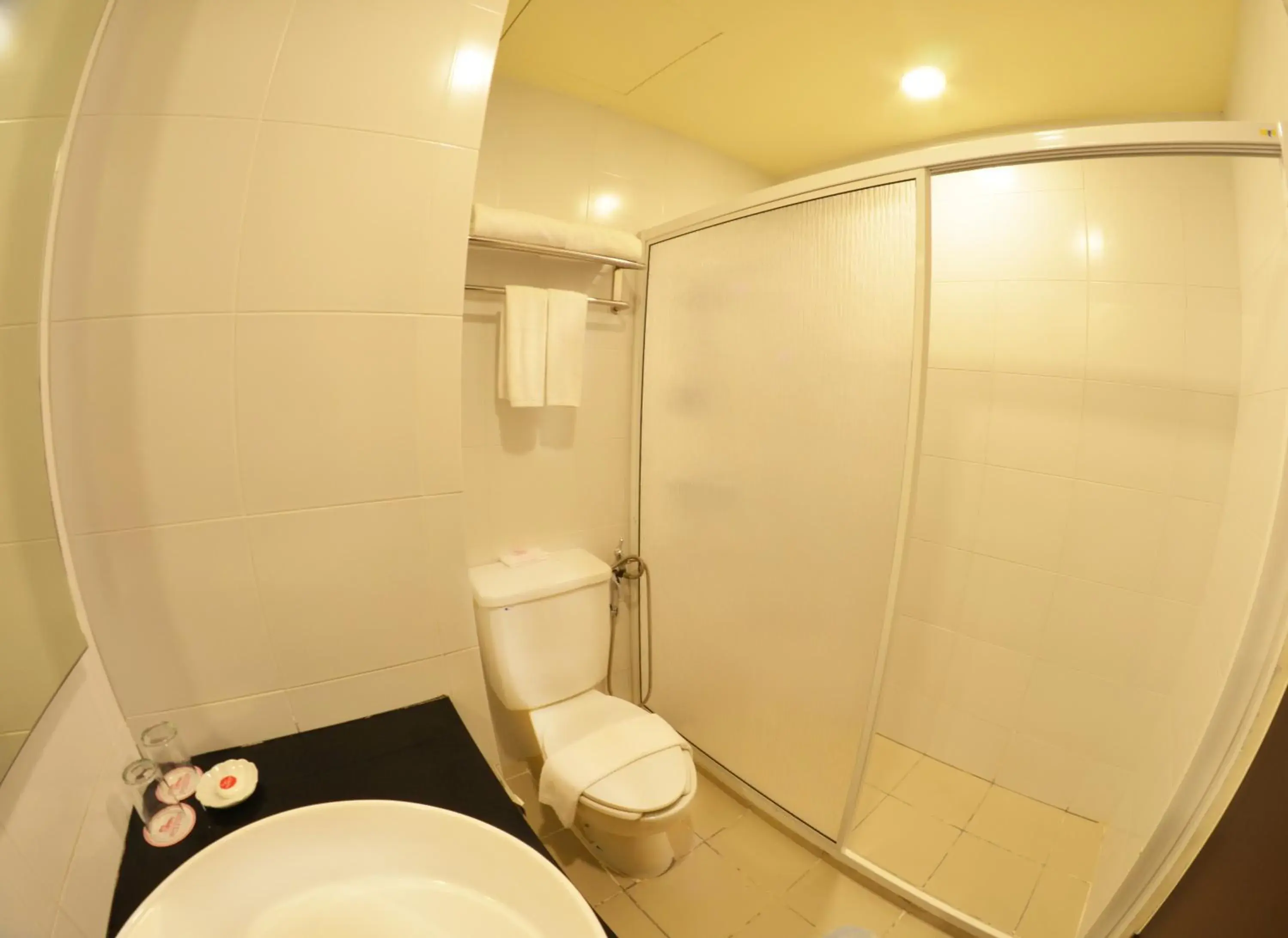 Toilet, Bathroom in Hotel Sentral Seaview @ ​Beachfront