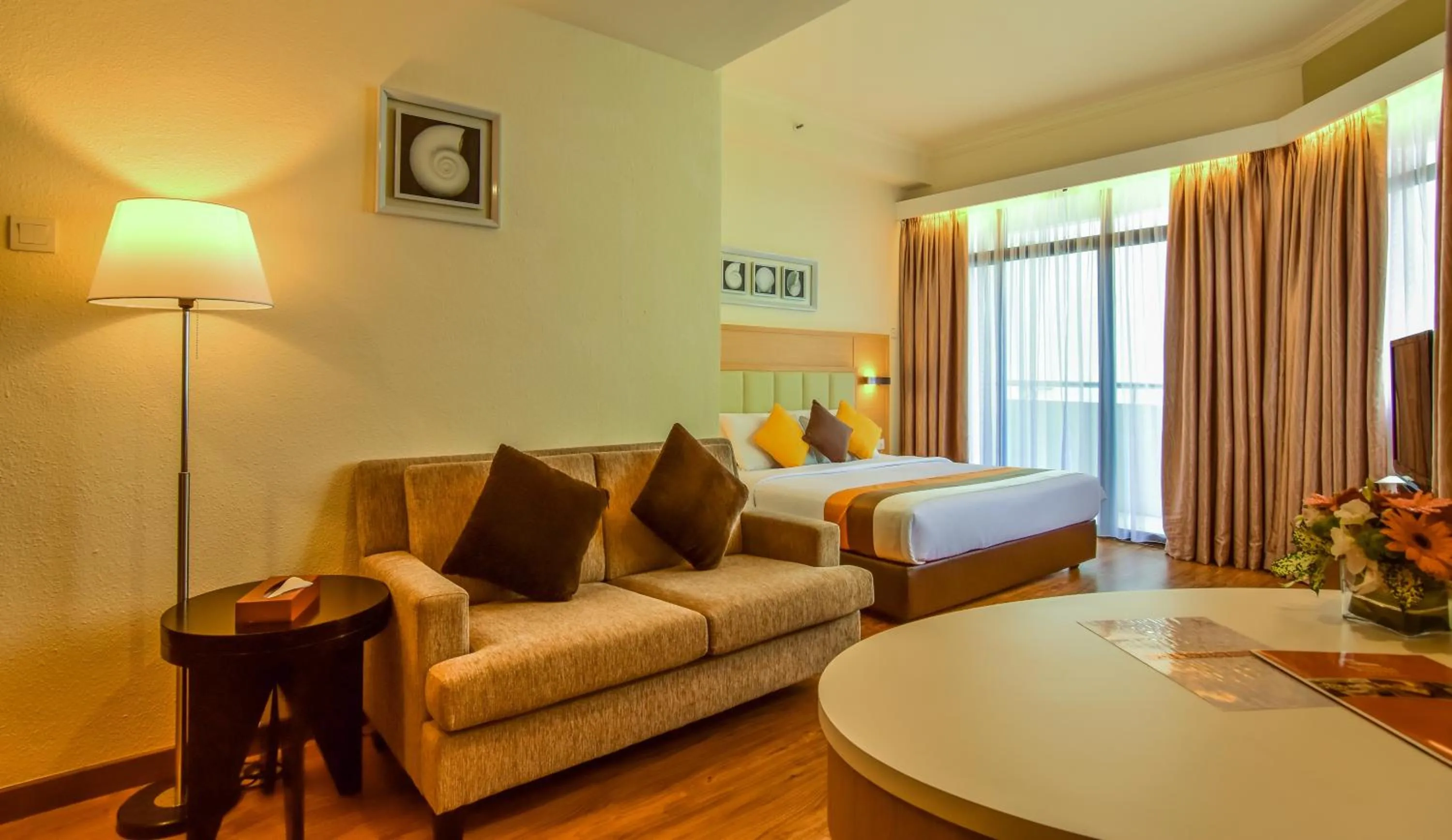 Premium Deluxe Suite with Bathtub & Sea view in Hotel Sentral Seaview @ ​Beachfront