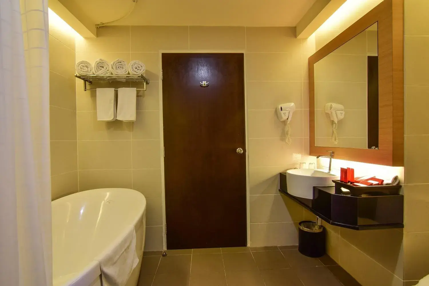 Bath, Bathroom in Hotel Sentral Seaview @ ​Beachfront