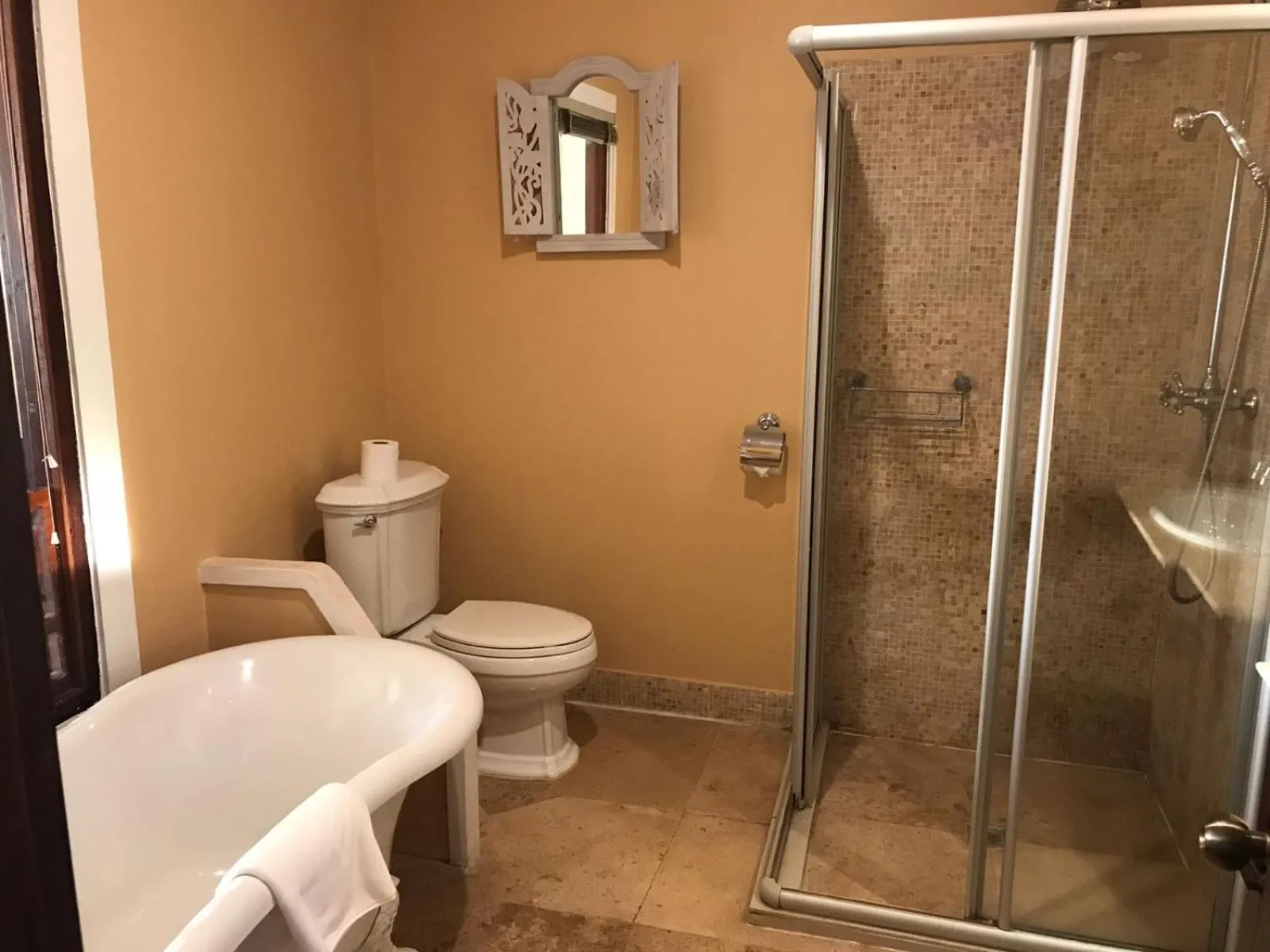 Shower in Santi Resort & Spa