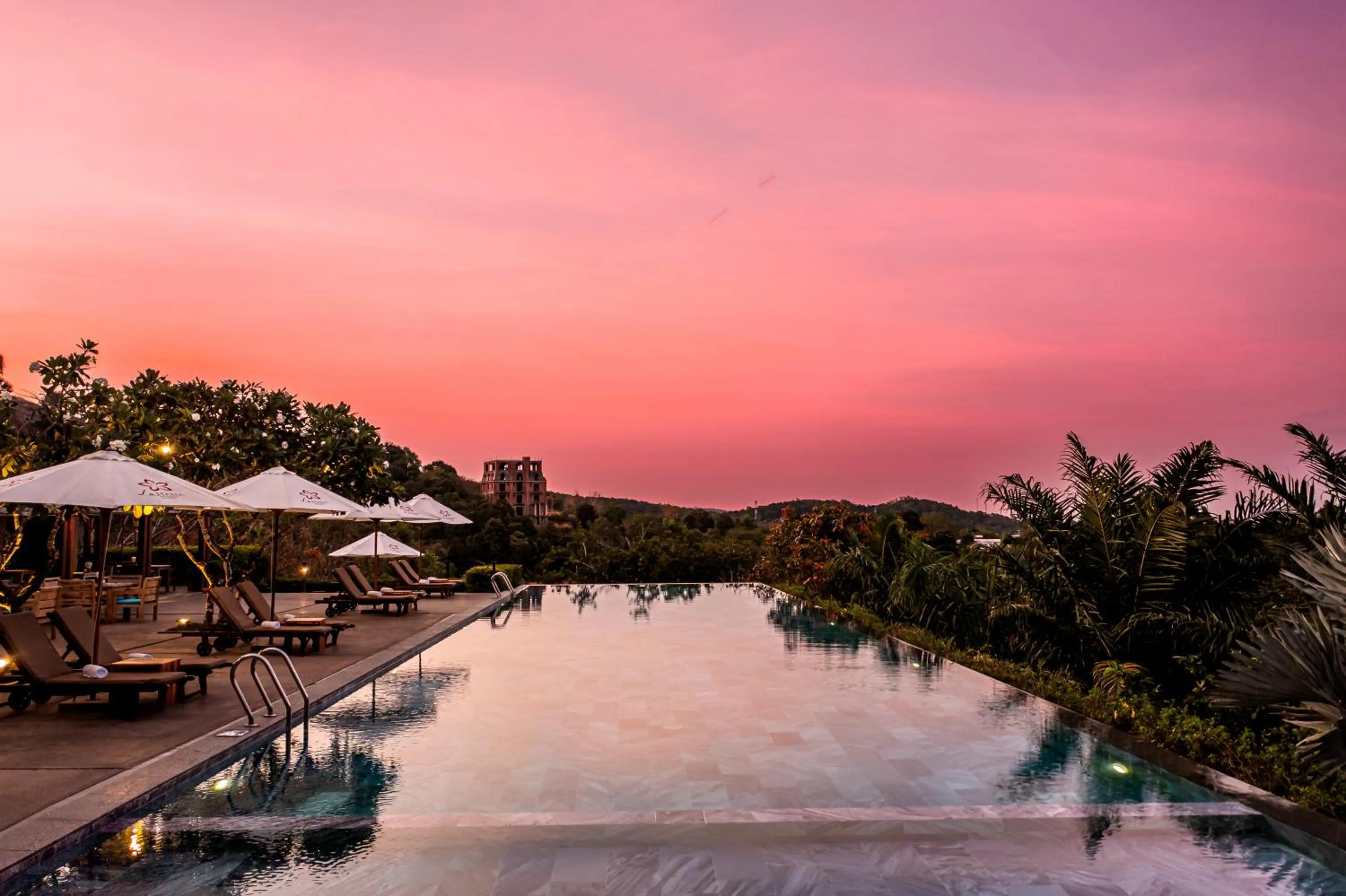 Swimming pool in Lahana Resort Phu Quoc & Spa