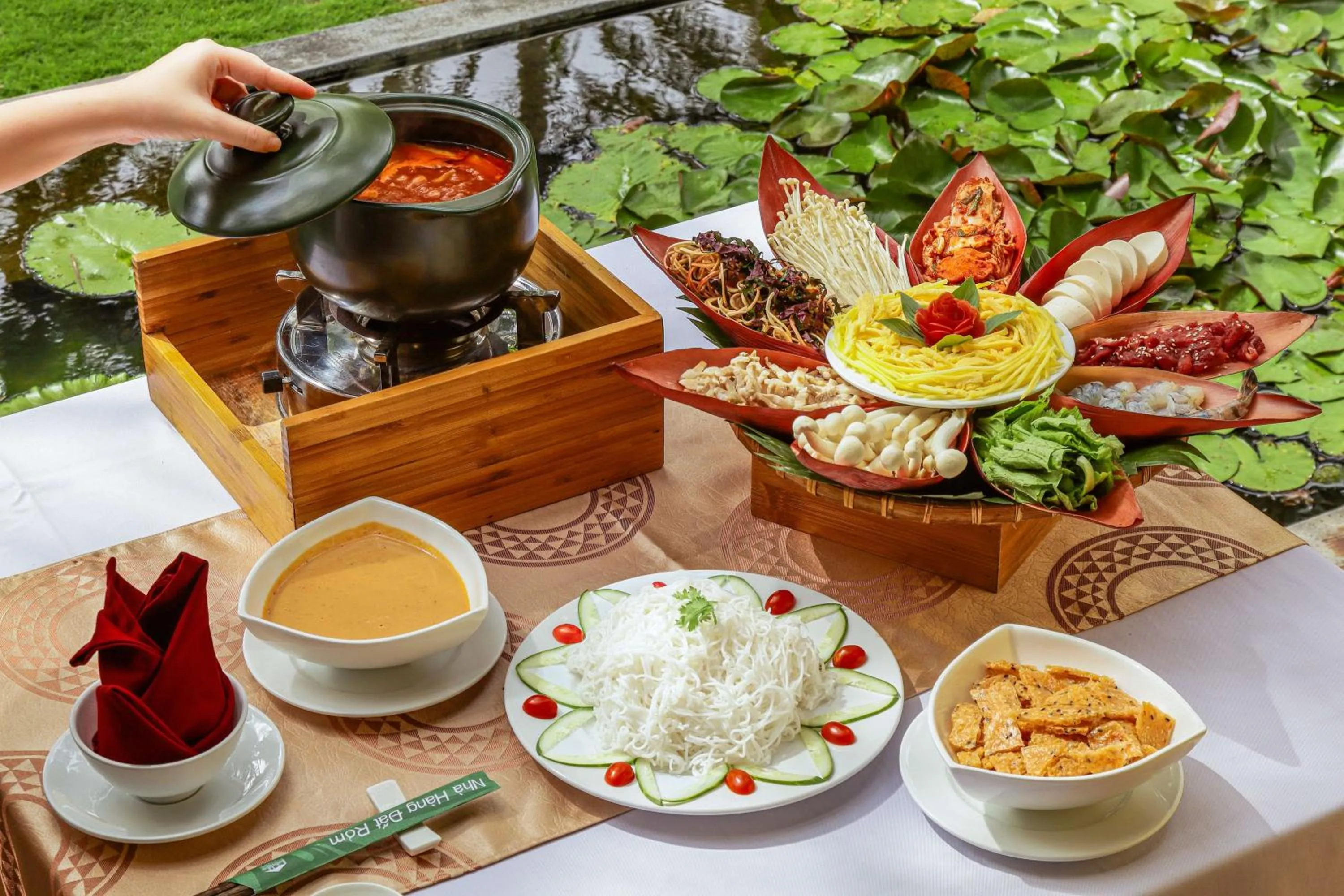 Restaurant/places to eat in Bamboo Village Beach Resort & Spa