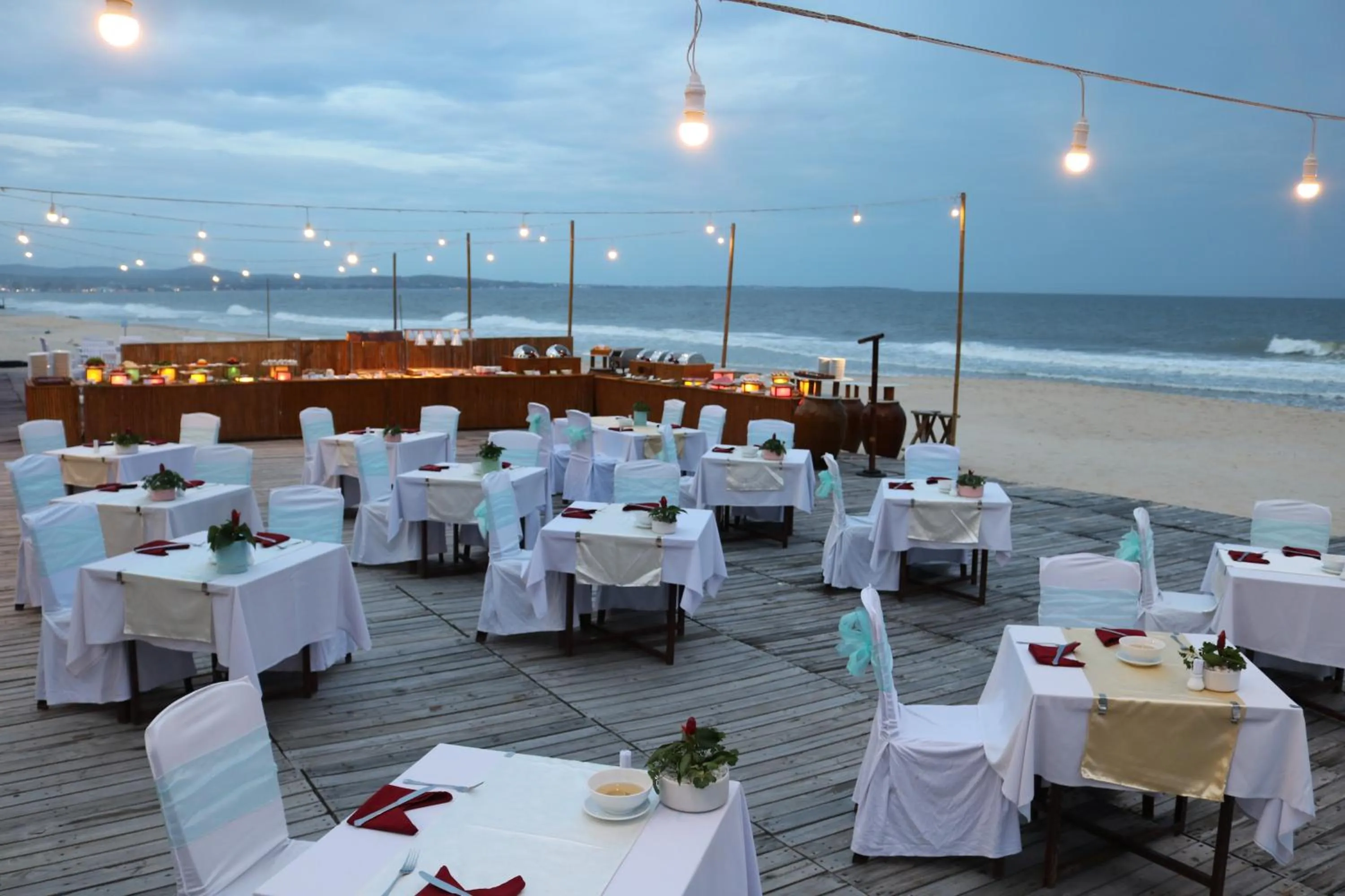 Restaurant/places to eat in Bamboo Village Beach Resort & Spa