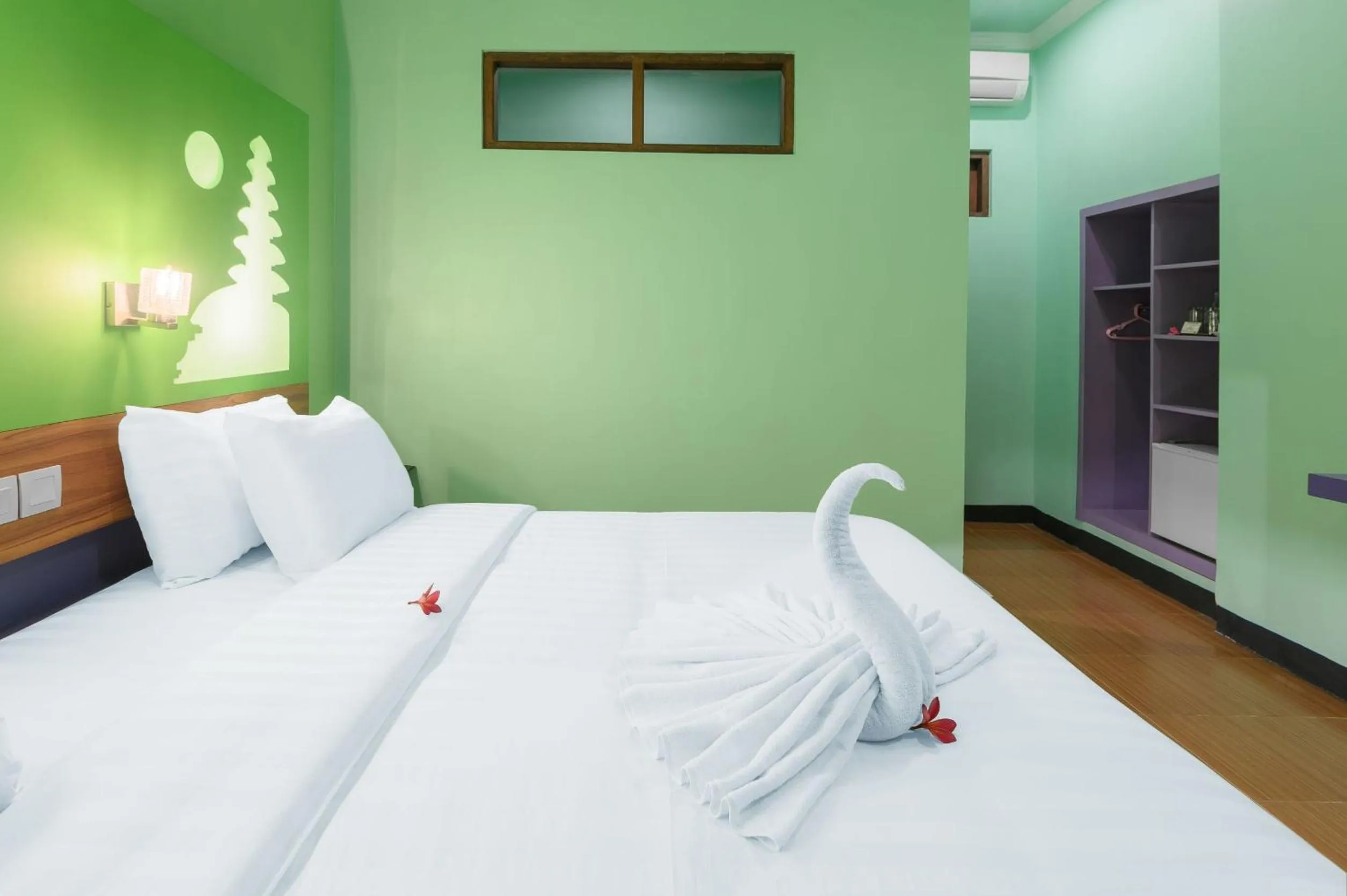 Bed in Banyualit Spa 'n Resort Lovina