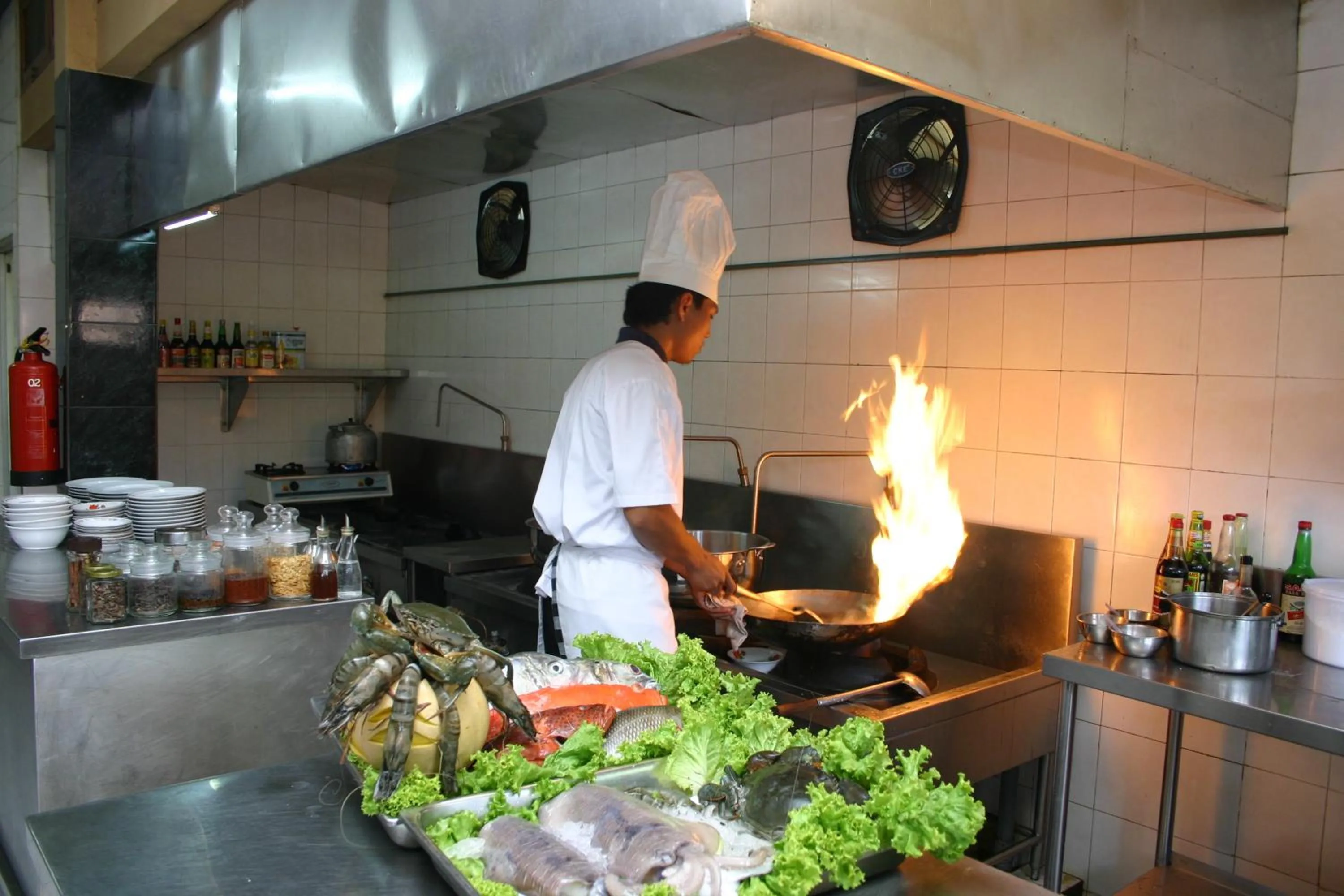 Kitchen or kitchenette in Banyualit Spa 'n Resort Lovina
