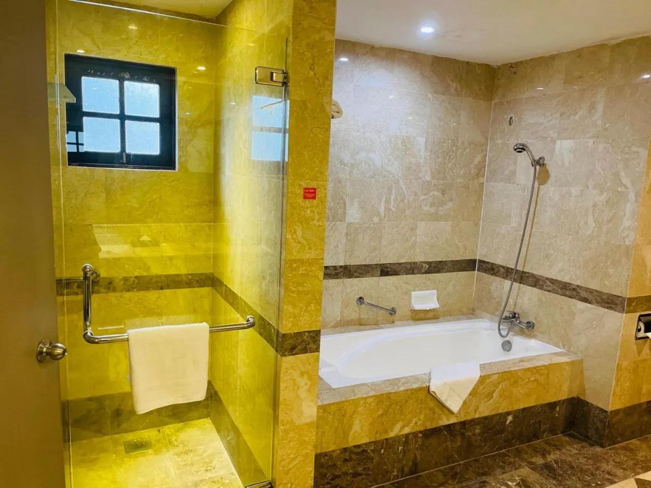 Bath in Mines Beach Resort Hotel