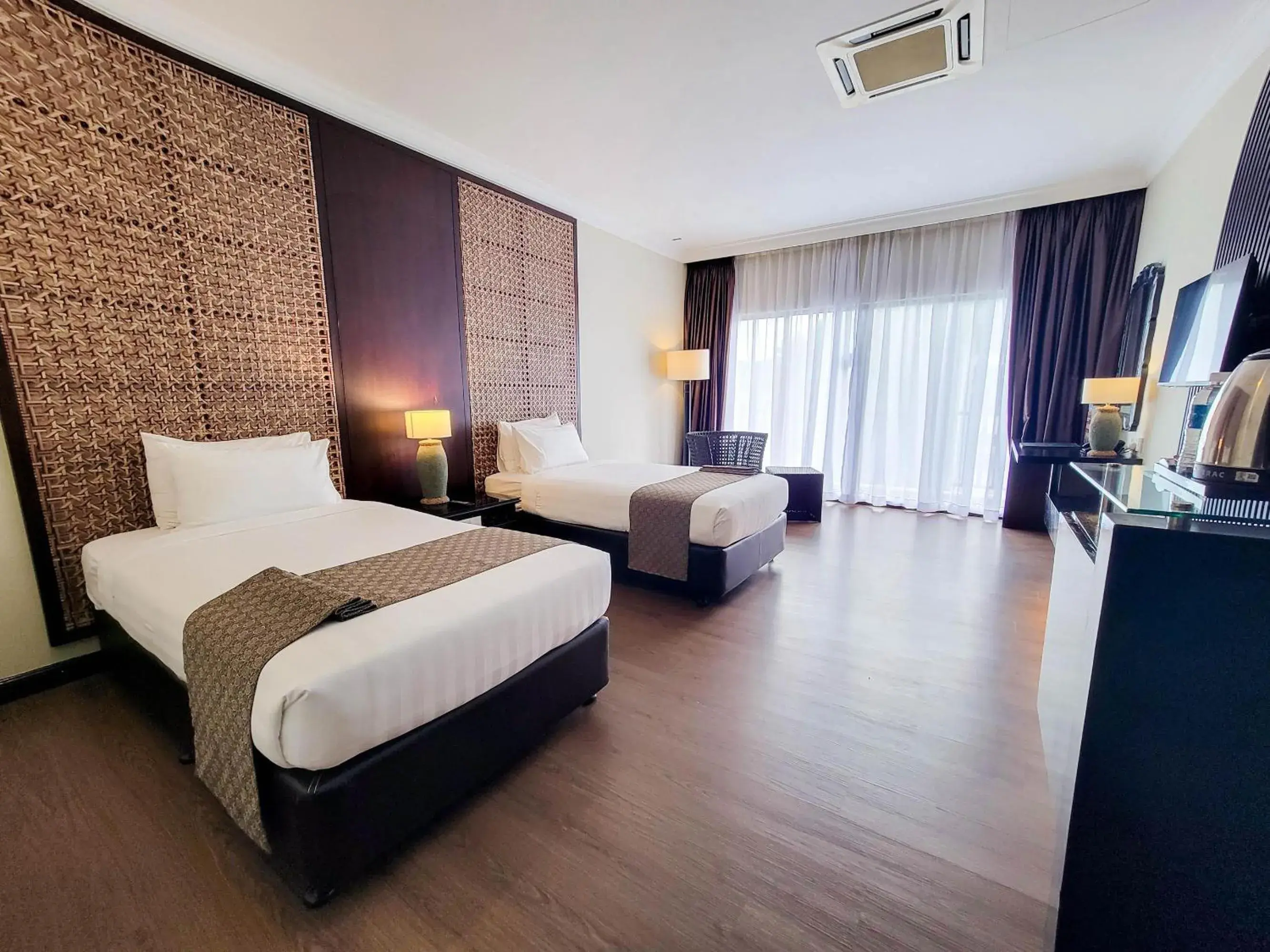 Bed in Mines Beach Resort Hotel Bed in Mines Beach Resort Hotel