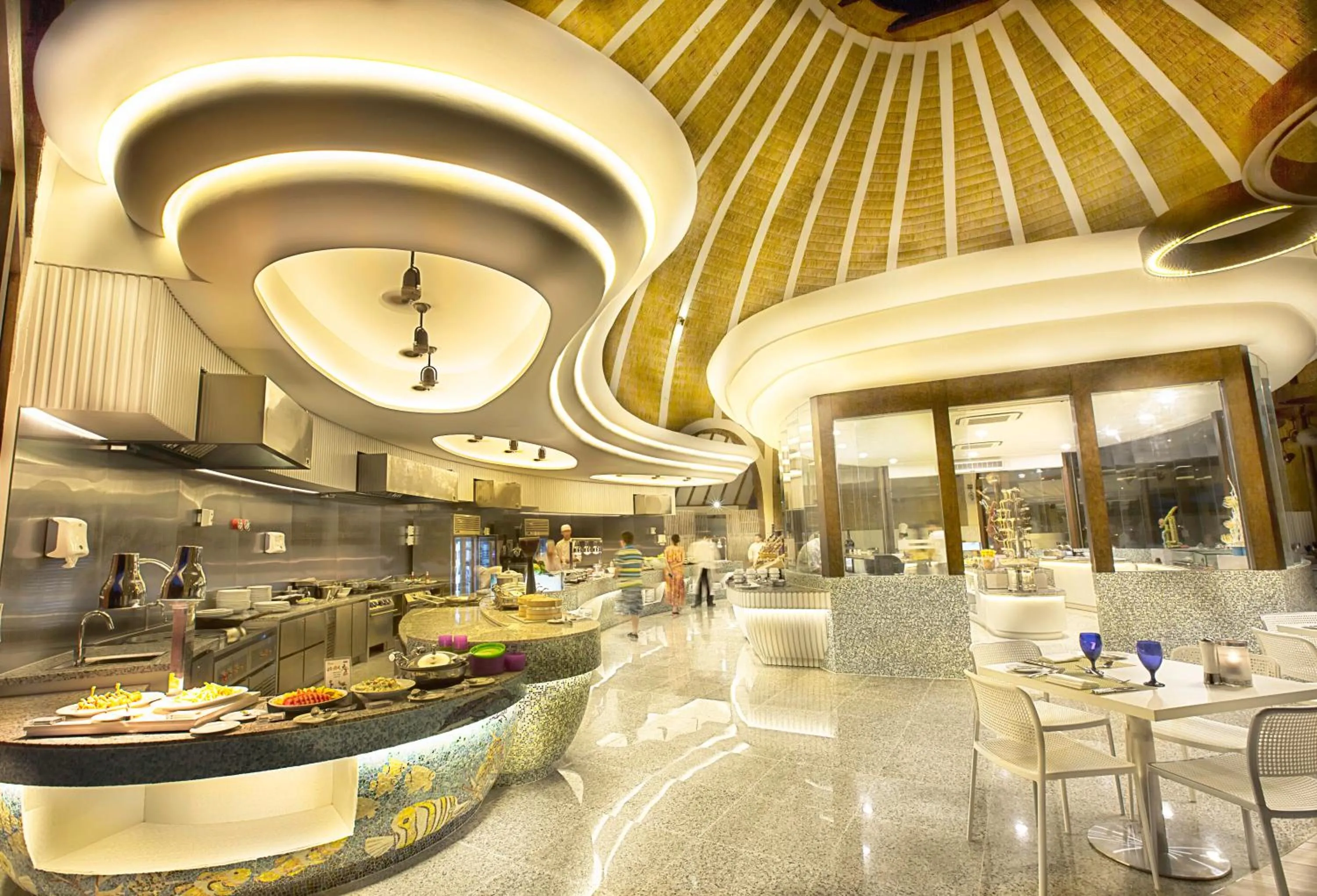 Restaurant/places to eat in Holiday Inn Resort Kandooma Maldives - Kids Stay & Eat Free and Free Roundtrip Speed Boat for a minimum 4 nights stay