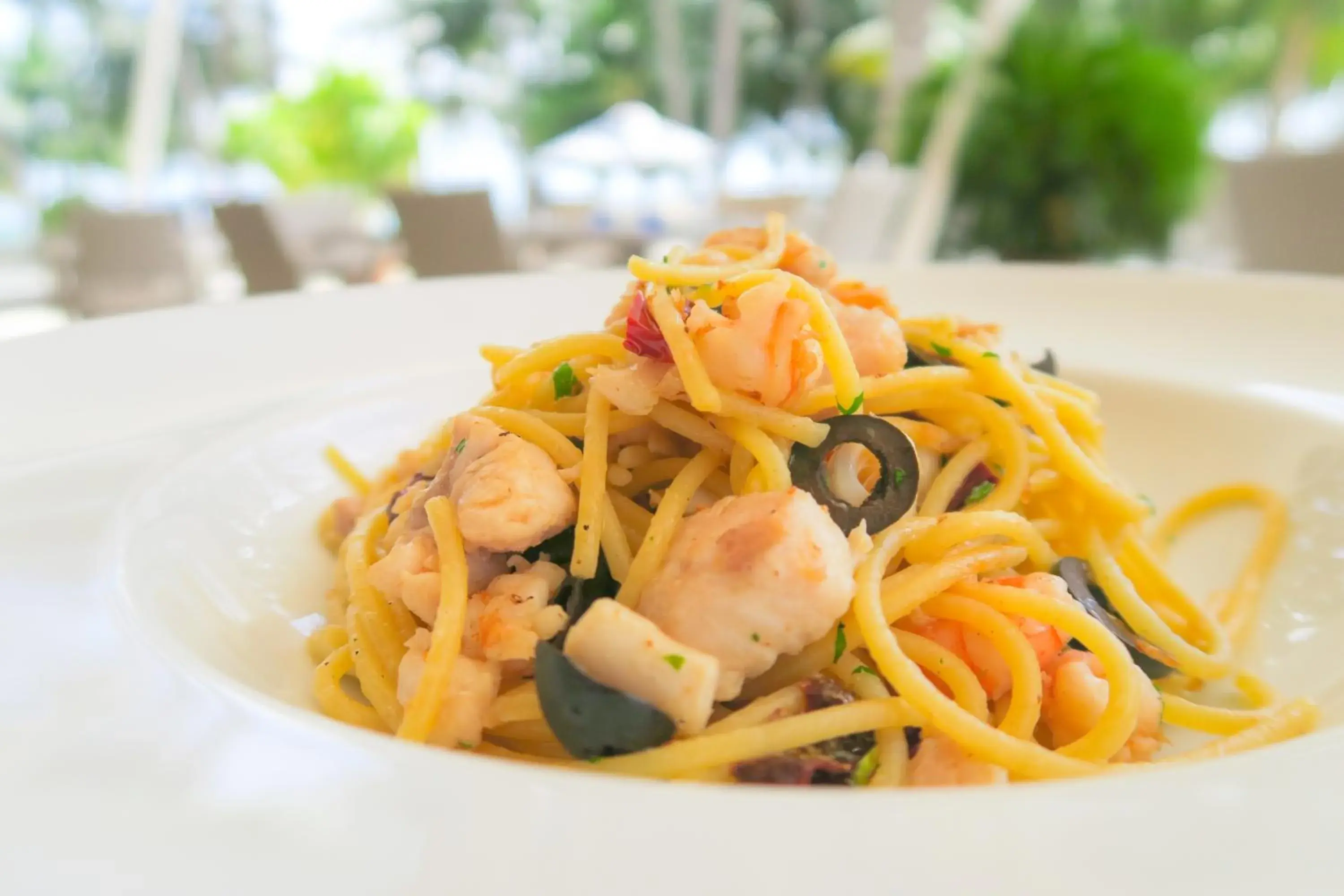 Food and drinks in Holiday Inn Resort Kandooma Maldives - Kids Stay & Eat Free and Free Roundtrip Speed Boat for a minimum 4 nights stay Food and drinks in Holiday Inn Resort Kandooma Maldives - Kids Stay & Eat Free and Free Roundtrip Speed Boat for a minimum 4 nights stay