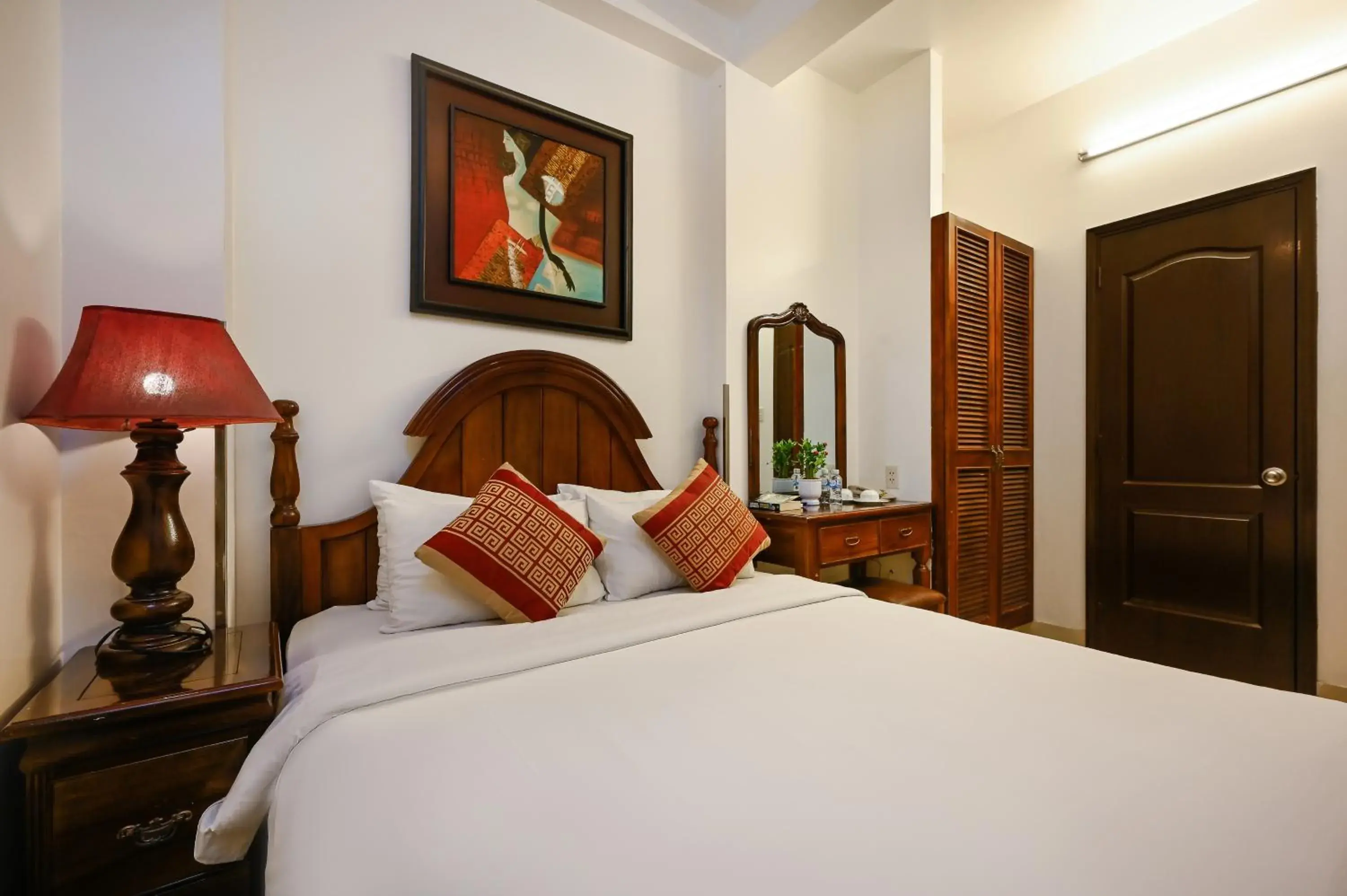 Bed in Halo Boutique Ben Thanh Hotel Bed in Halo Boutique Ben Thanh Hotel