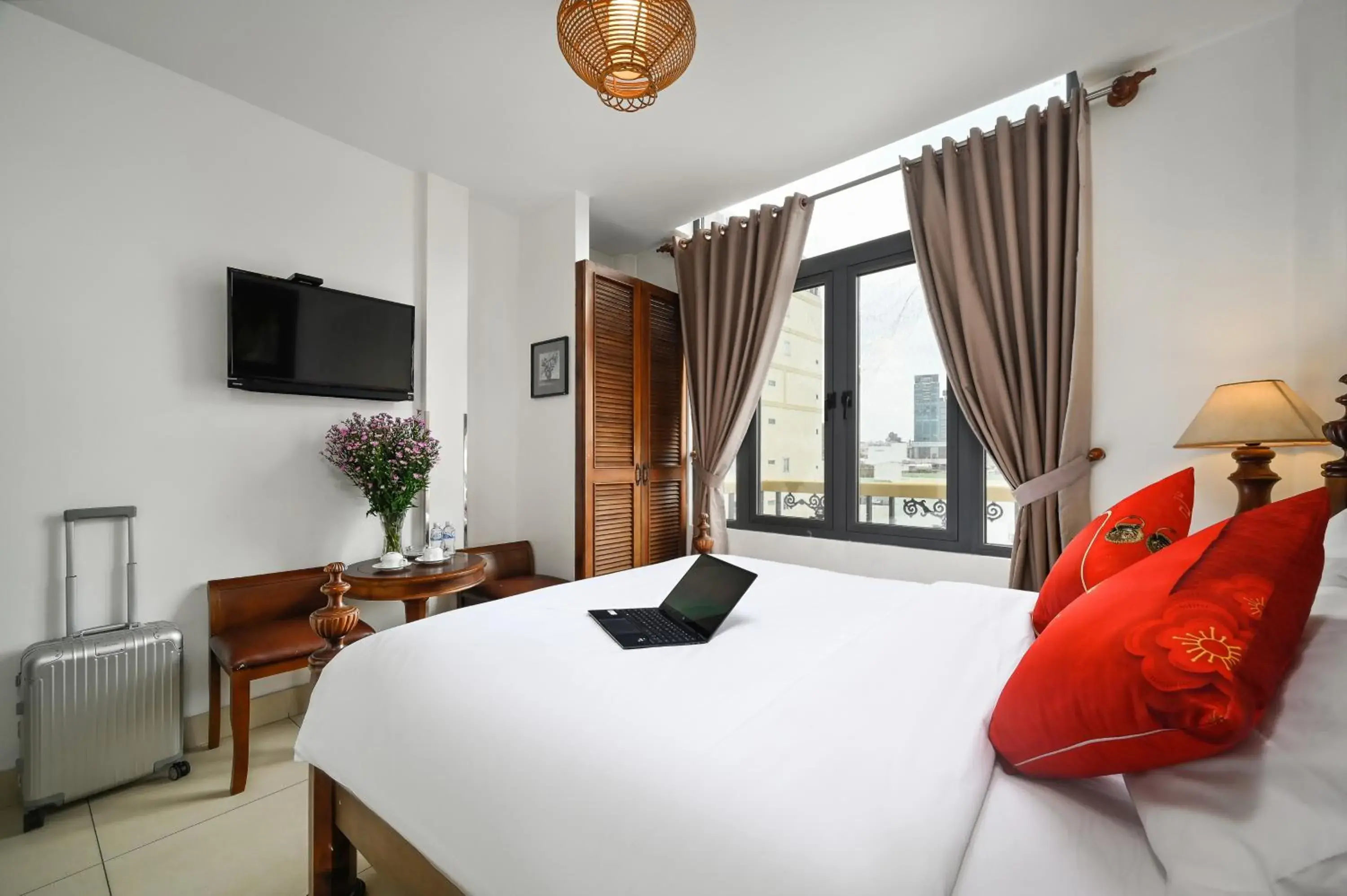 Communal lounge/ TV room, Bed in Halo Boutique Ben Thanh Hotel Communal lounge/ TV room, Bed in Halo Boutique Ben Thanh Hotel