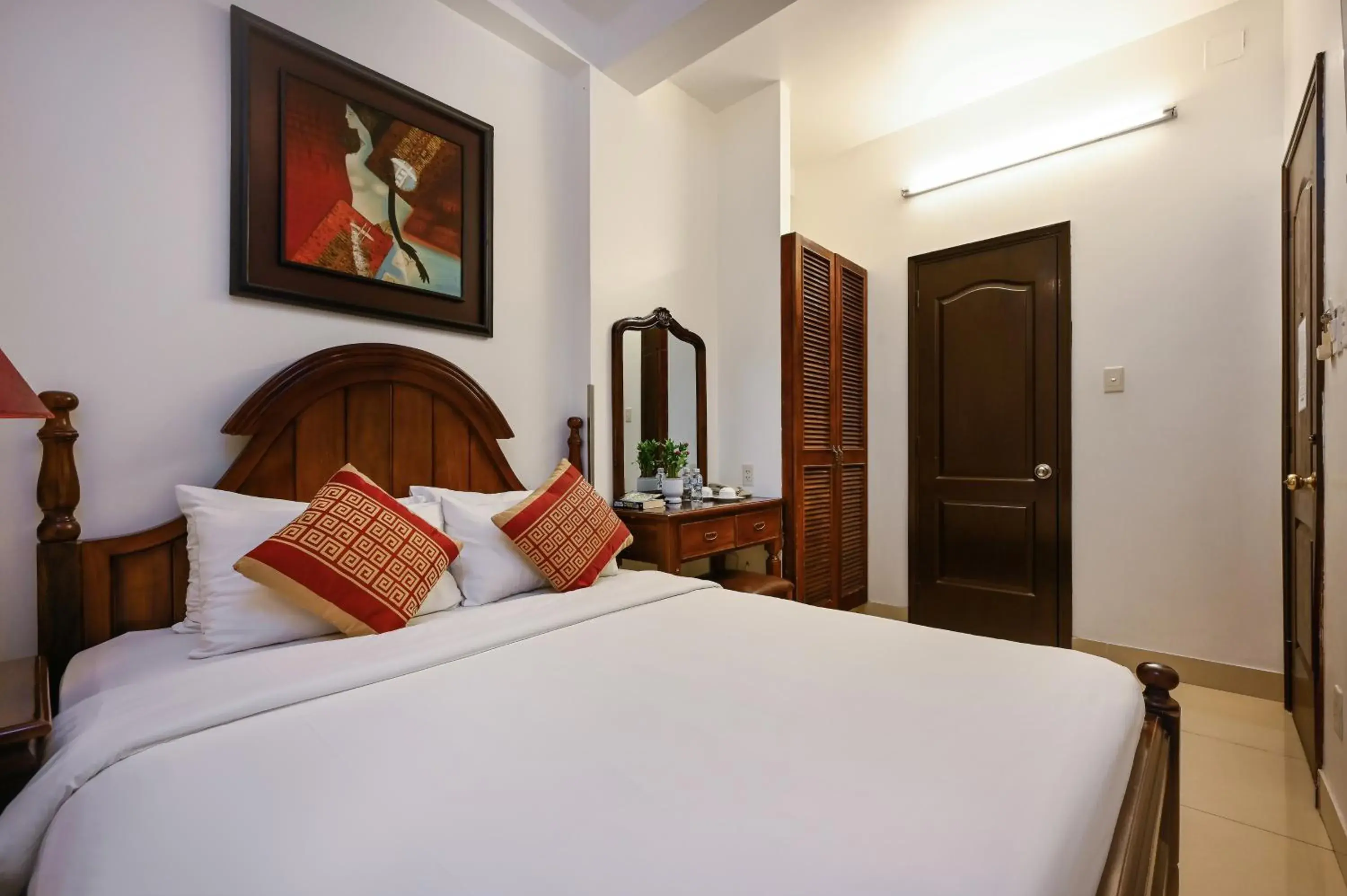 Photo of the whole room, Bed in Halo Boutique Ben Thanh Hotel Photo of the whole room, Bed in Halo Boutique Ben Thanh Hotel