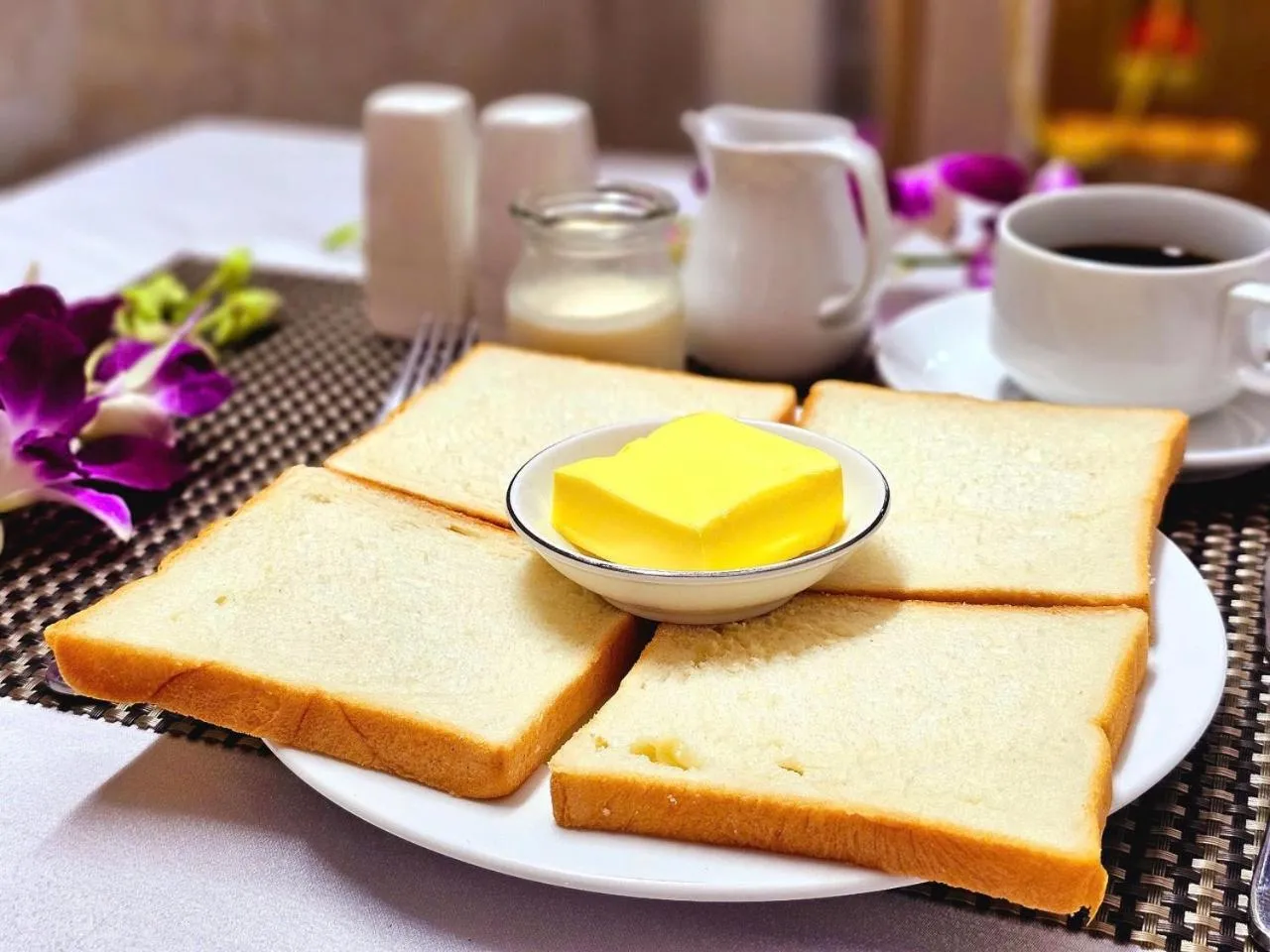 Breakfast in Halo Boutique Ben Thanh Hotel