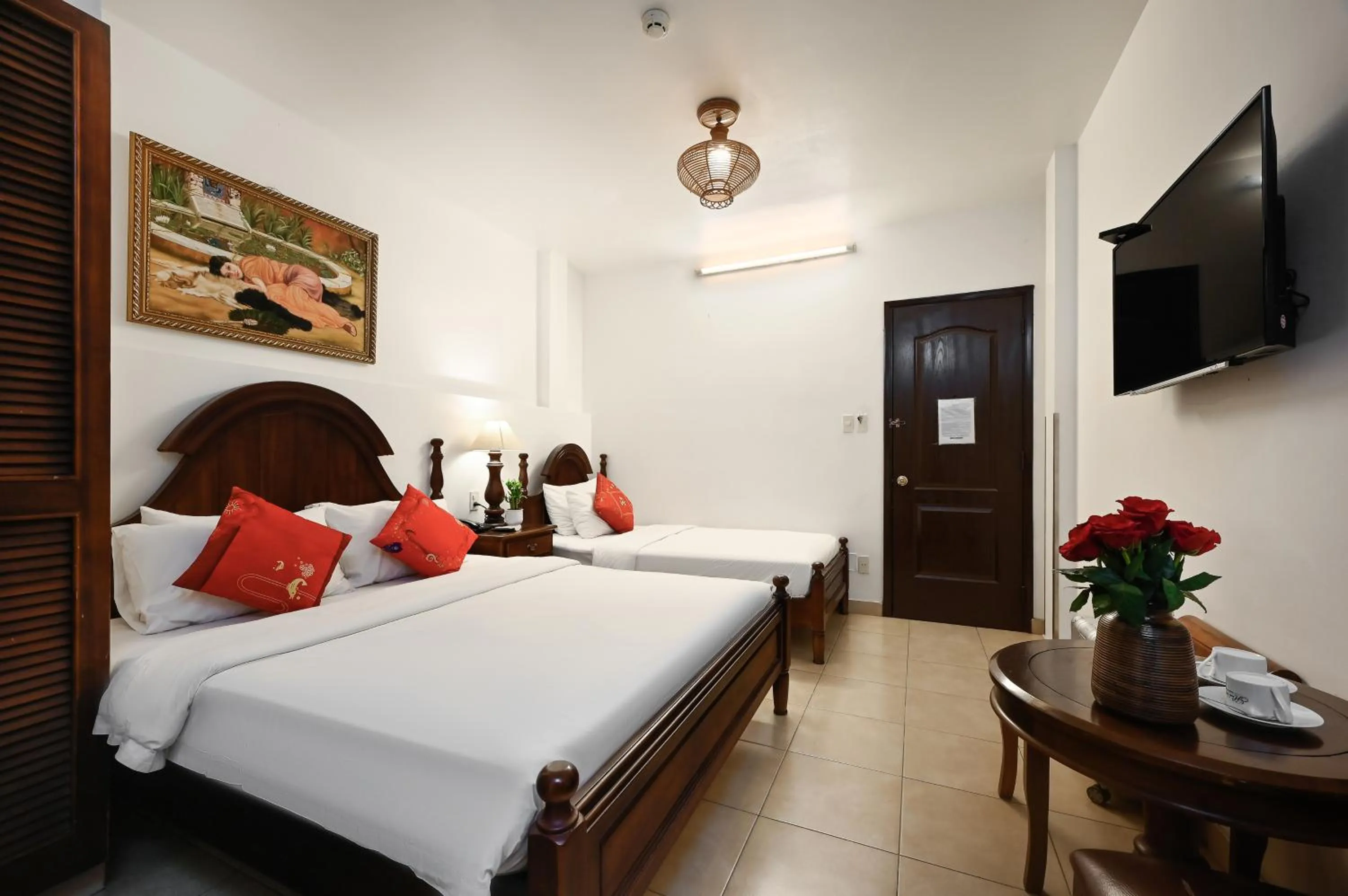 Bed in Halo Boutique Ben Thanh Hotel