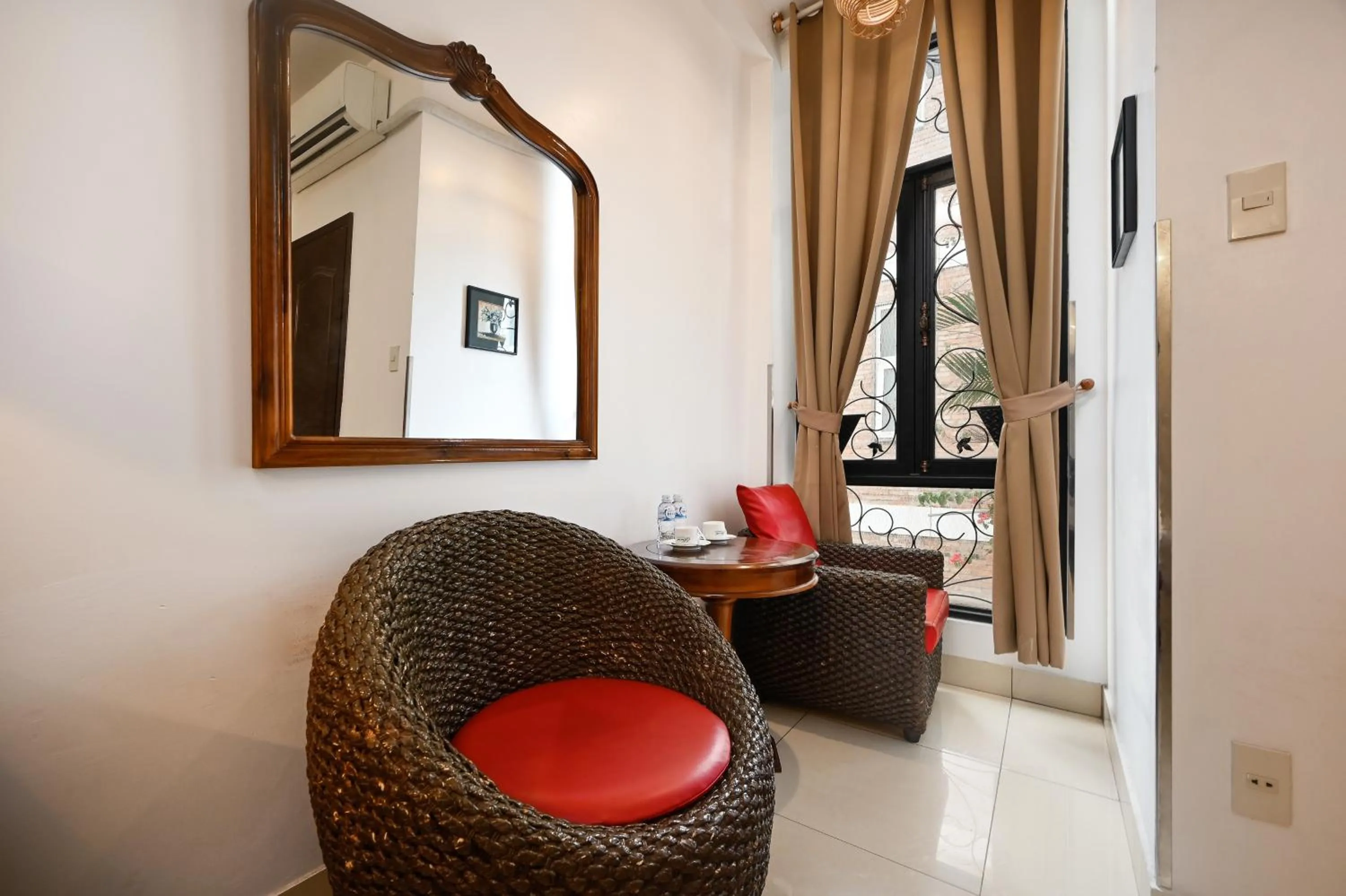 Seating area in Halo Boutique Ben Thanh Hotel