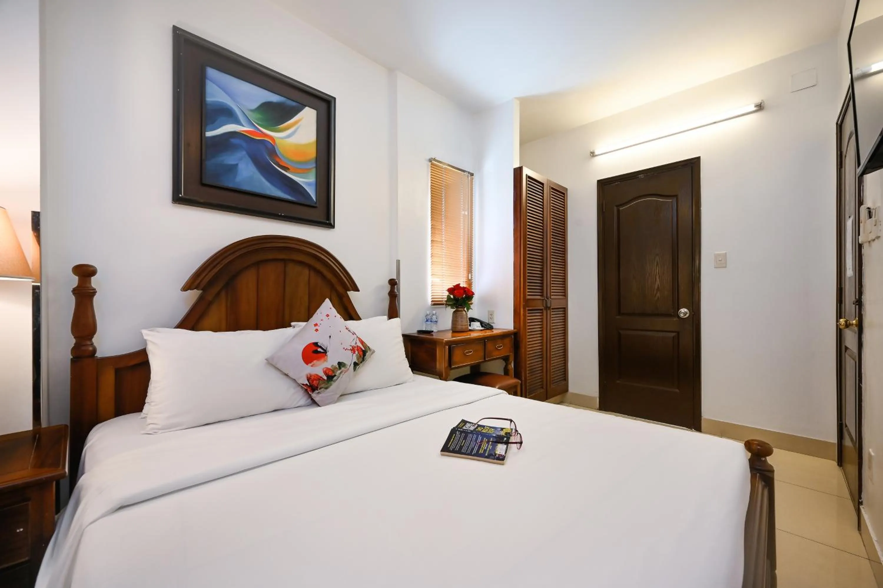 Bed in Halo Boutique Ben Thanh Hotel