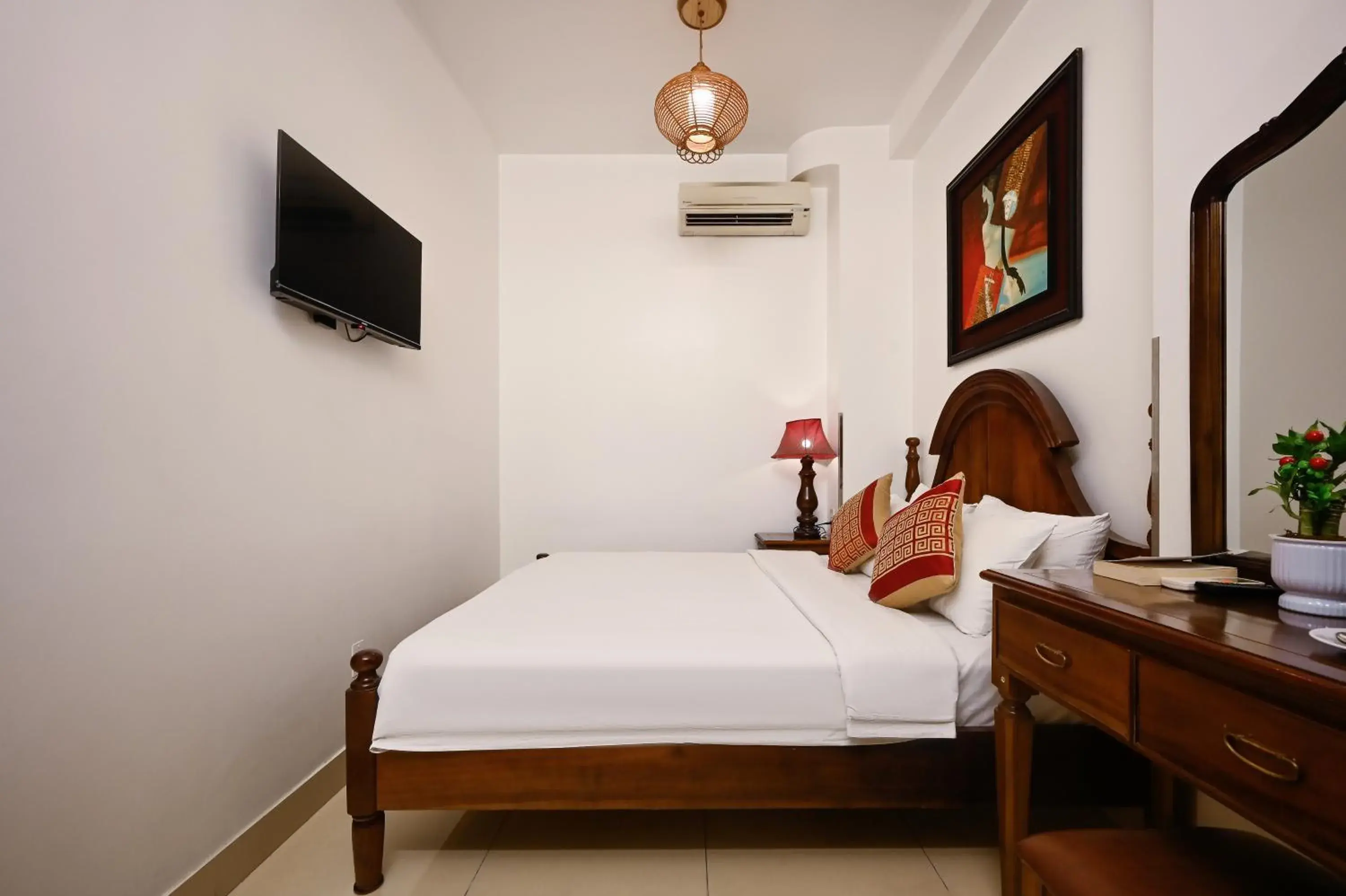 Bed in Halo Boutique Ben Thanh Hotel Bed in Halo Boutique Ben Thanh Hotel