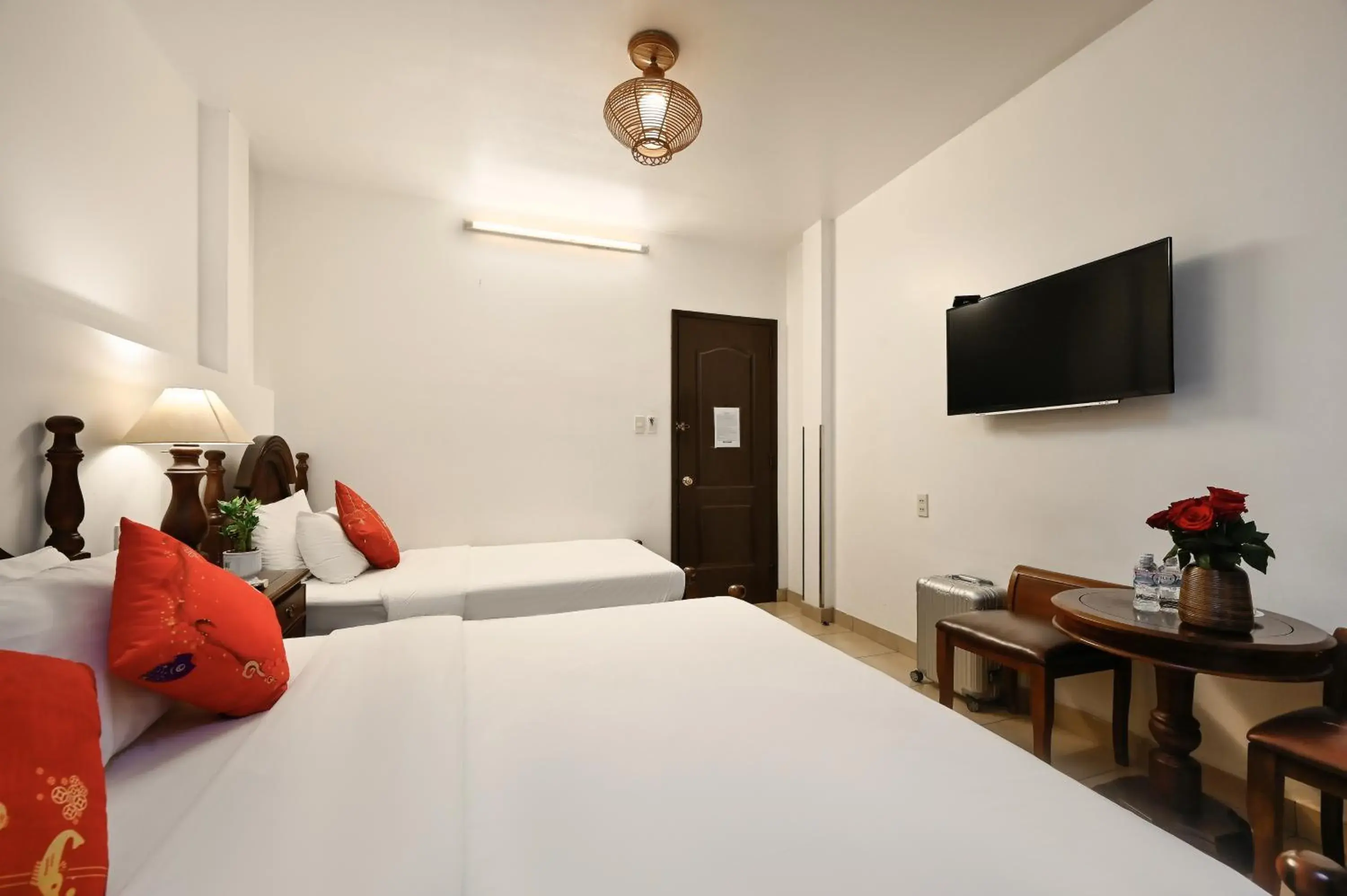 Photo of the whole room, Bed in Halo Boutique Ben Thanh Hotel Photo of the whole room, Bed in Halo Boutique Ben Thanh Hotel