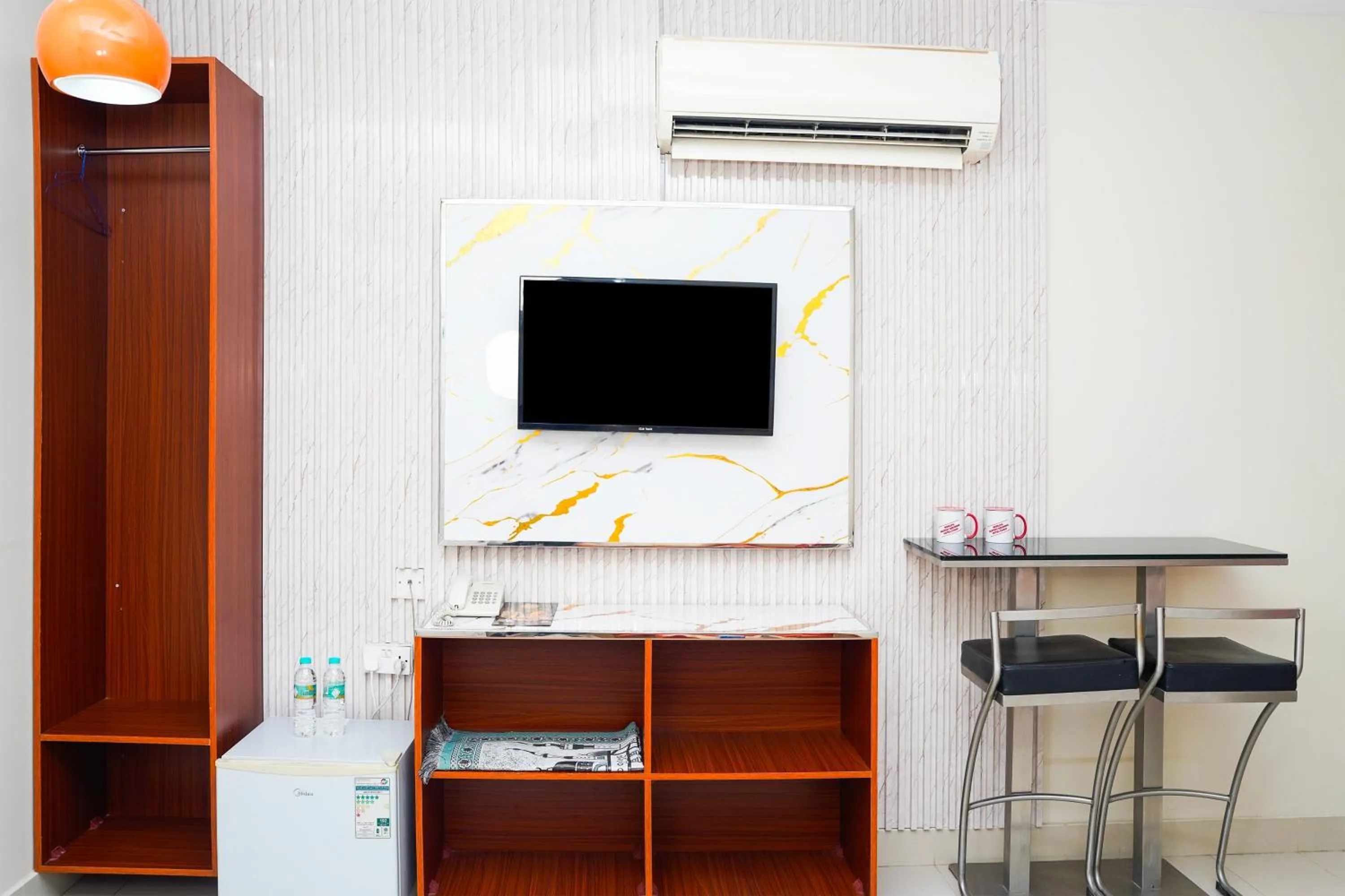 Bedroom in Albayrahaa Hotel