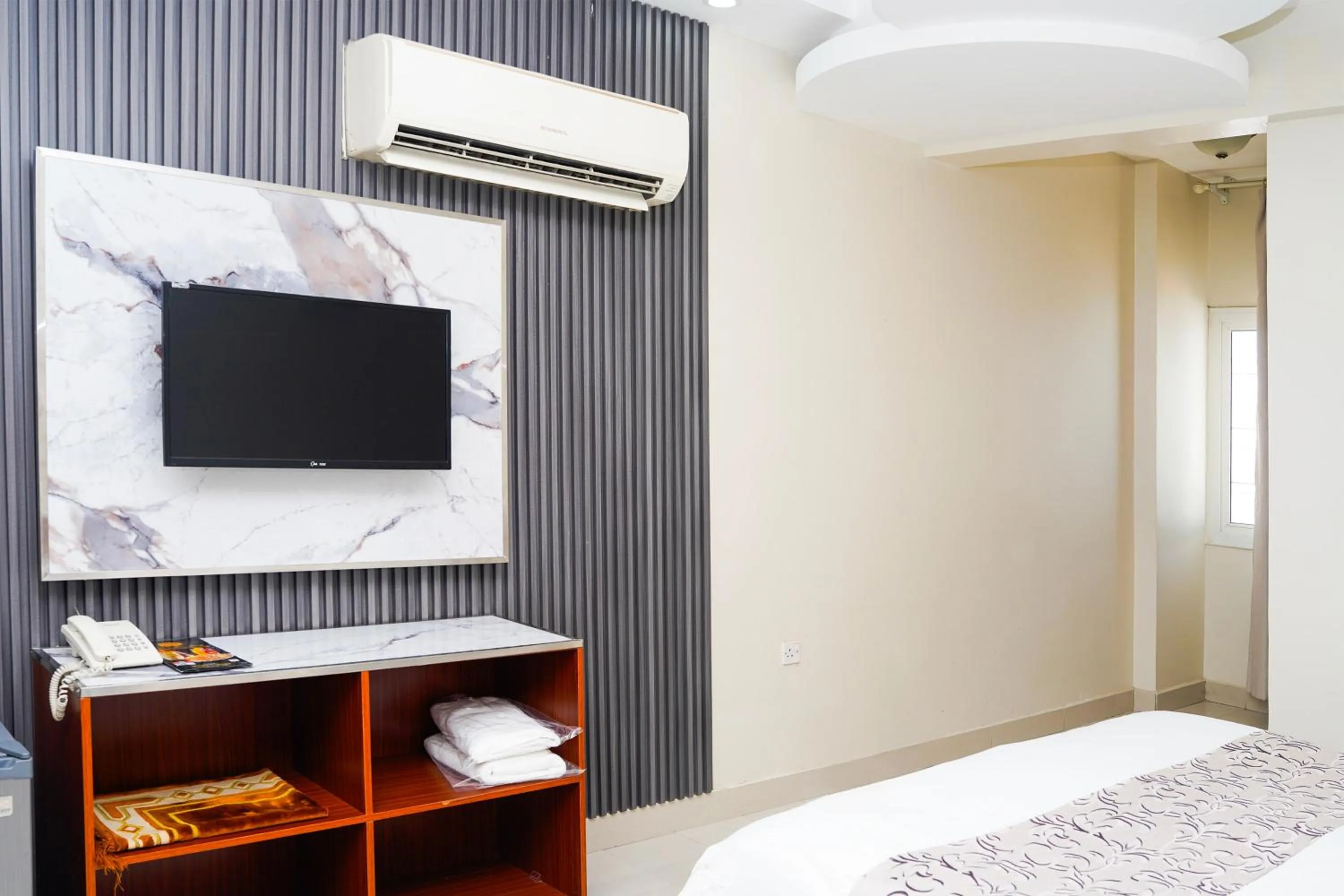 Bedroom in Albayrahaa Hotel