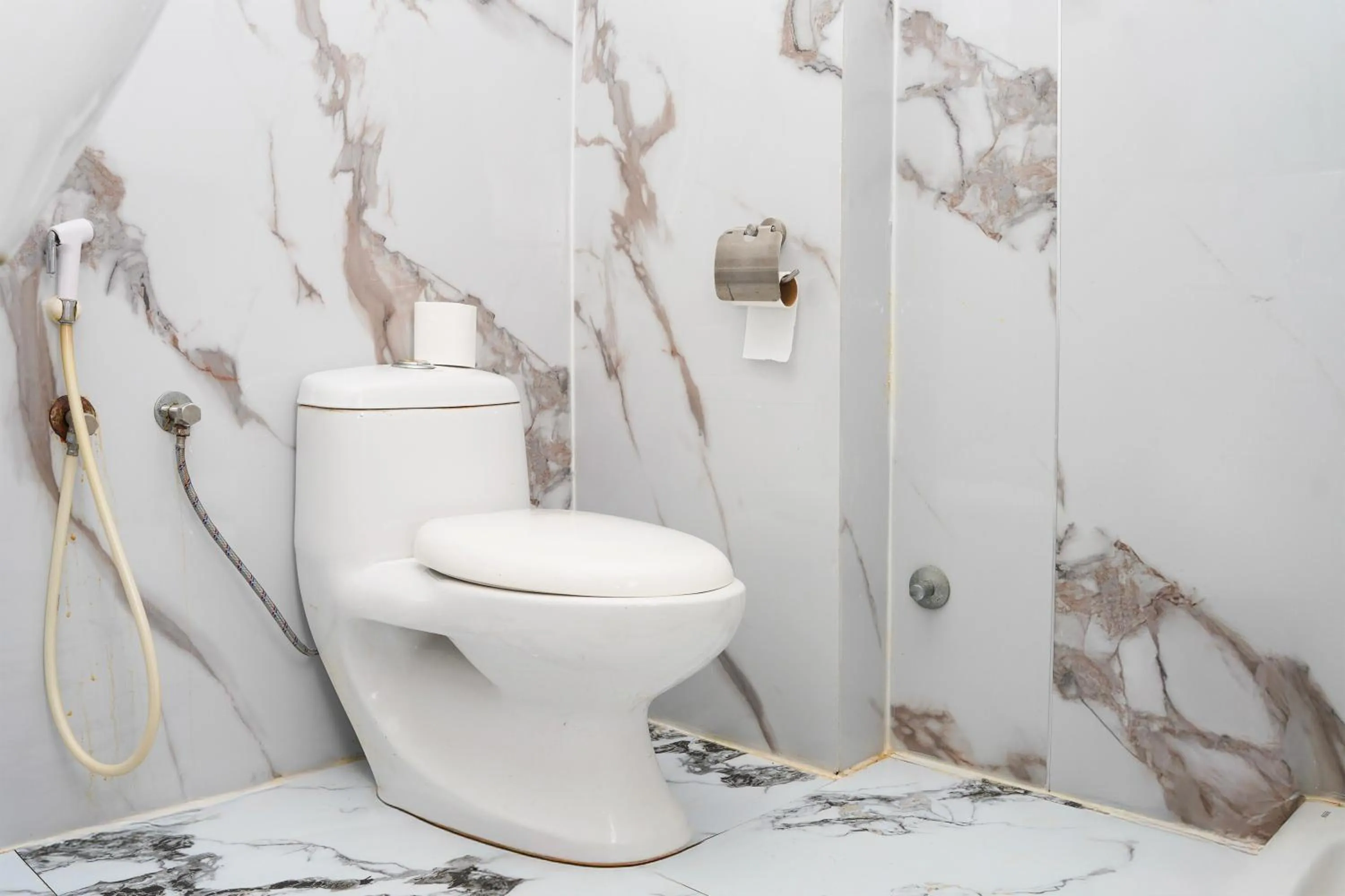 Bathroom in Albayrahaa Hotel