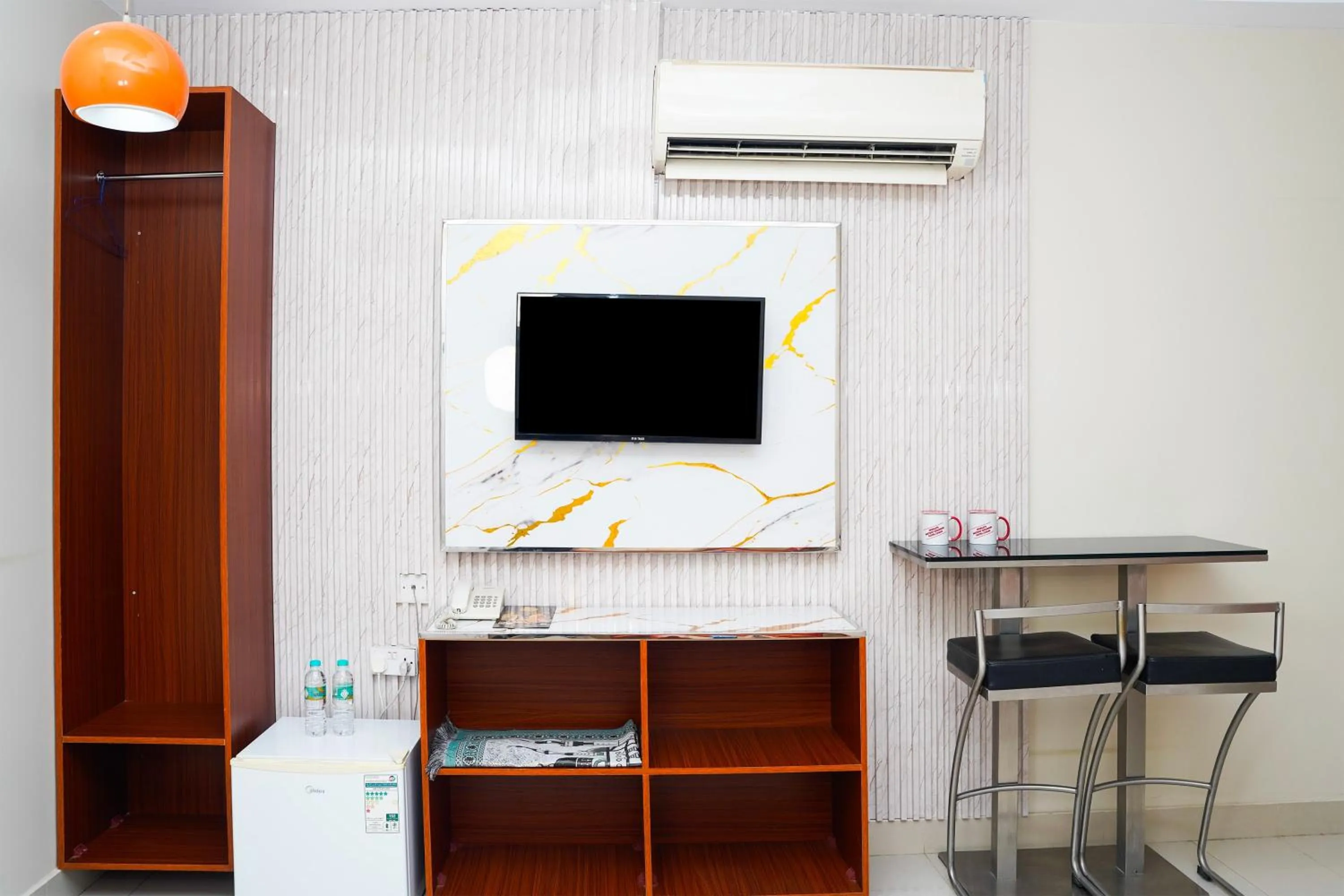 Bedroom in Albayrahaa Hotel