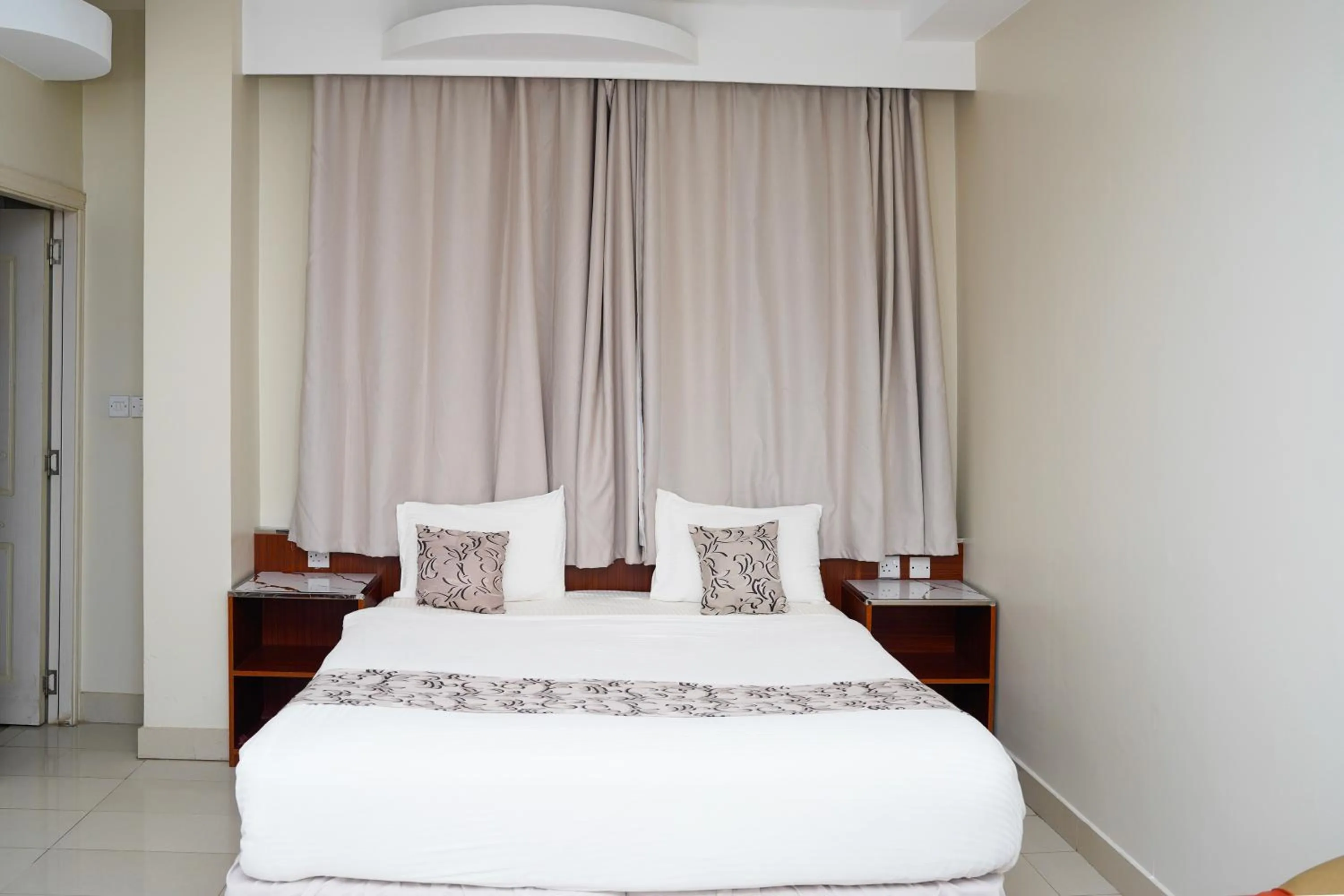 Deluxe Double Room in Albayrahaa Hotel