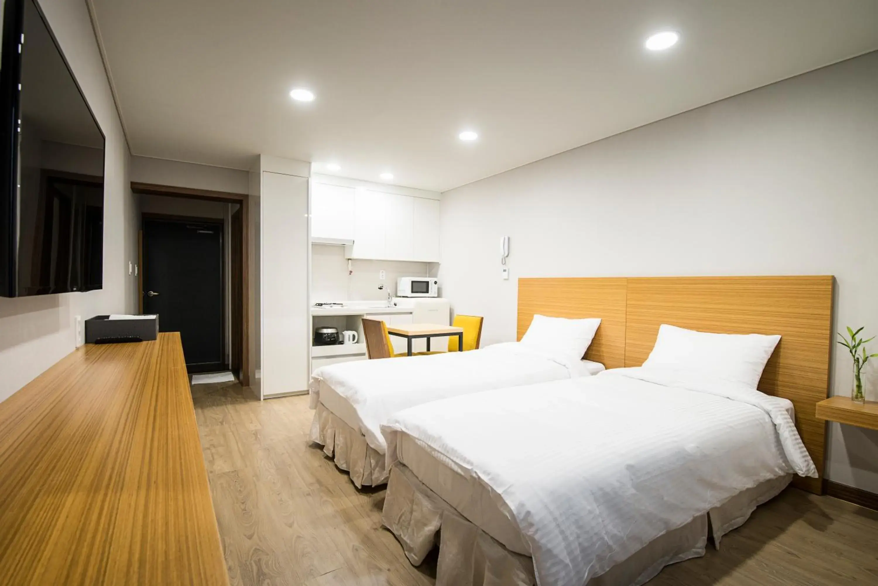 Bed in W Ocean Pension Bed in W Ocean Pension