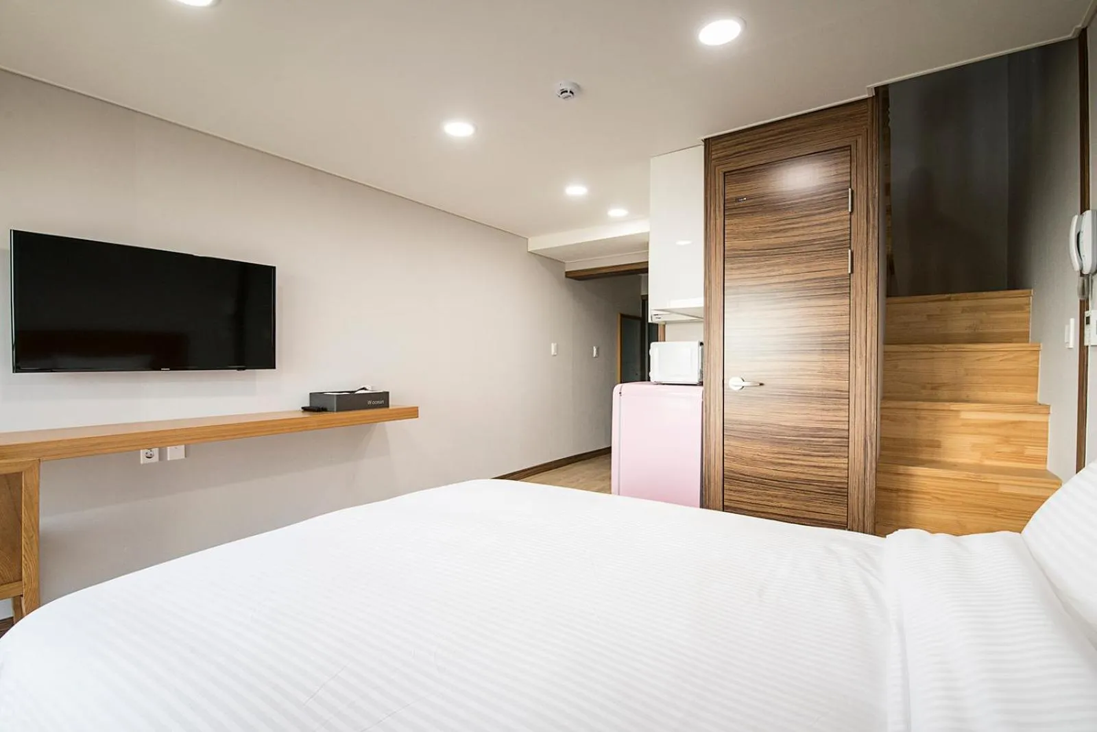 Bedroom, Bed in W Ocean Pension