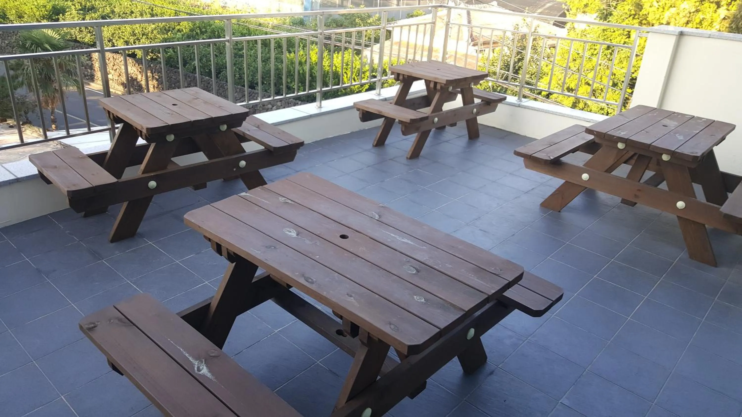 BBQ facilities in W Ocean Pension