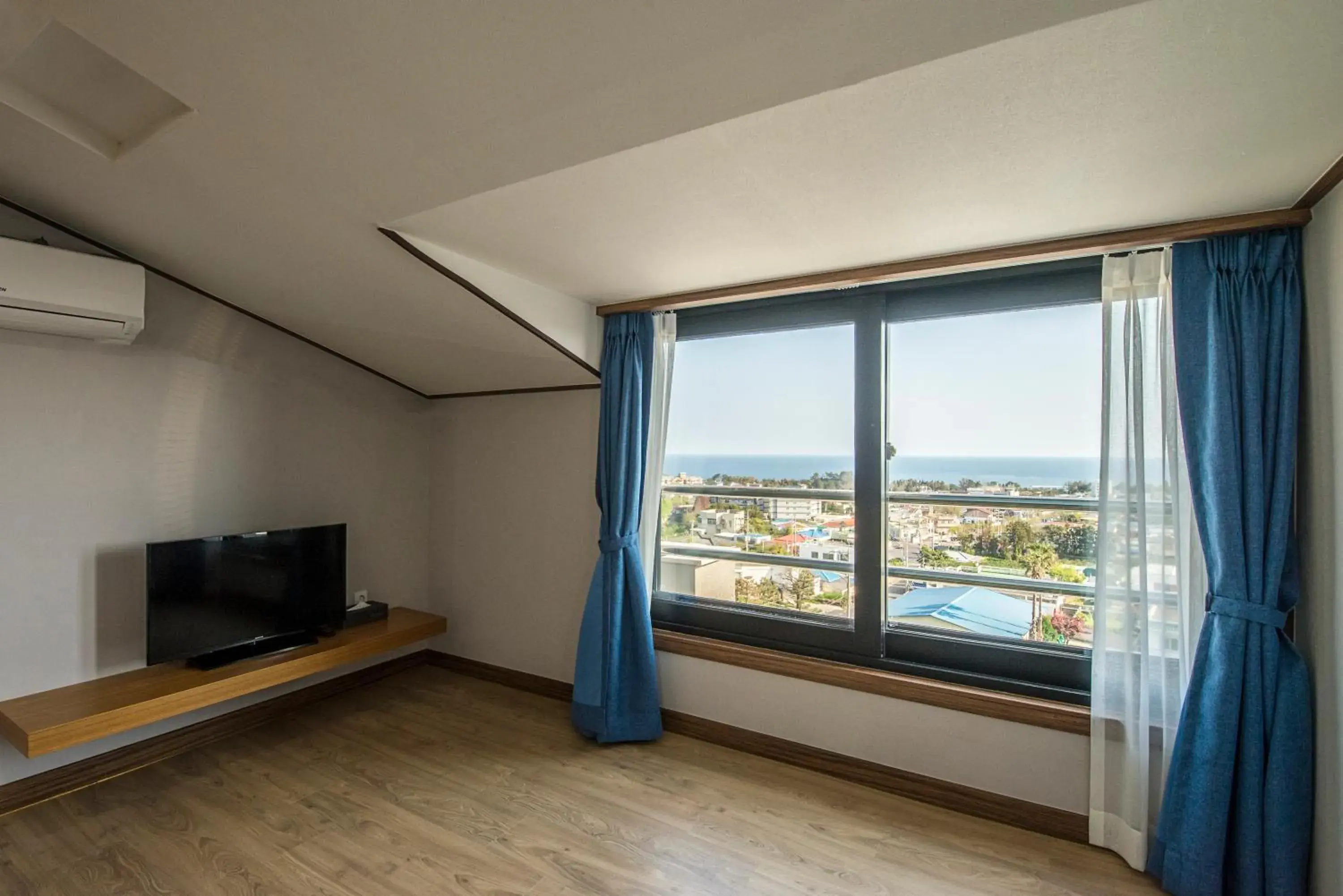 Sea view in W Ocean Pension Sea view in W Ocean Pension