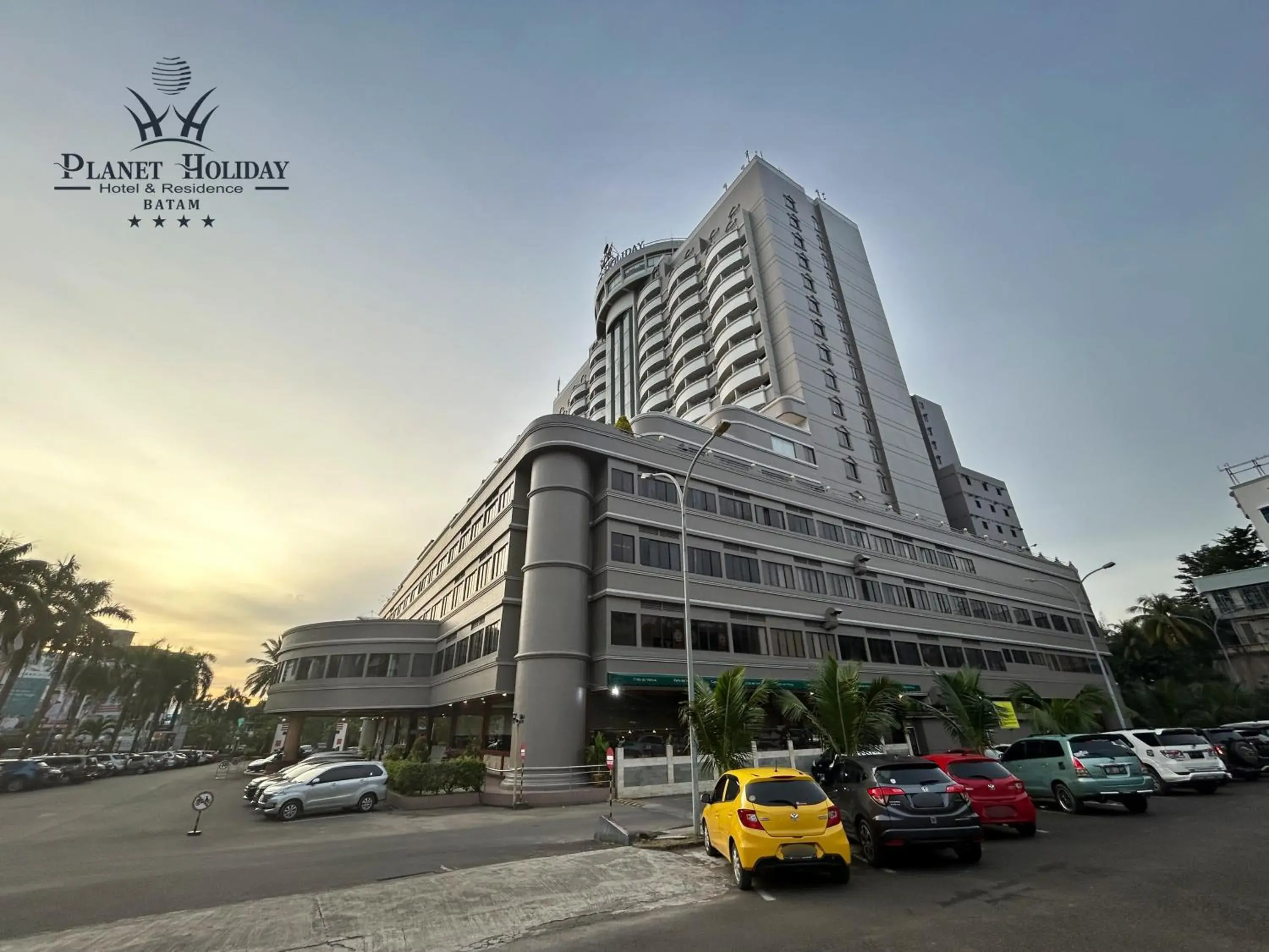 Property building in Planet Holiday Hotel & Residence Property building in Planet Holiday Hotel & Residence