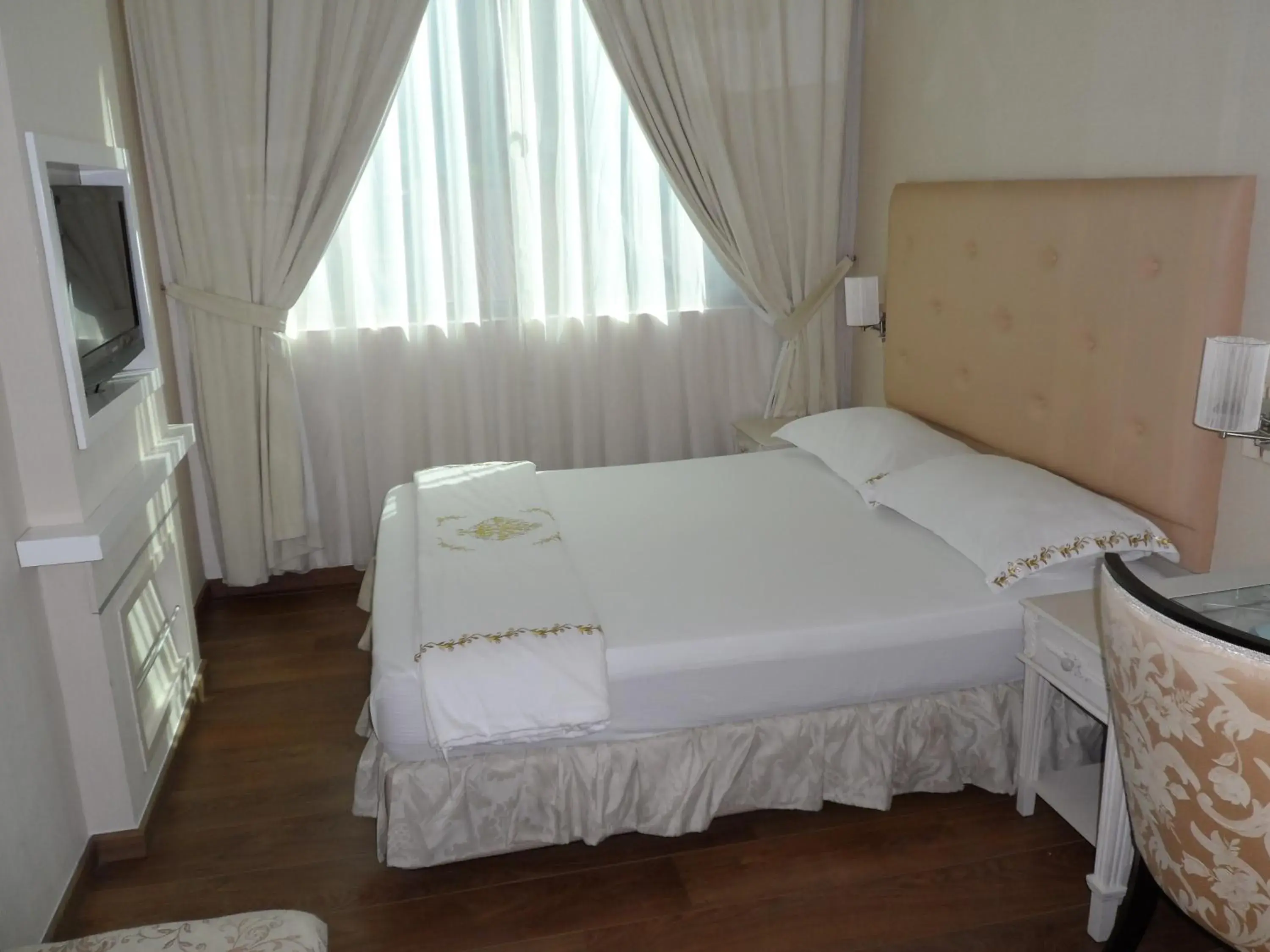 Bed in Jayleen 1918 Bed in Jayleen 1918