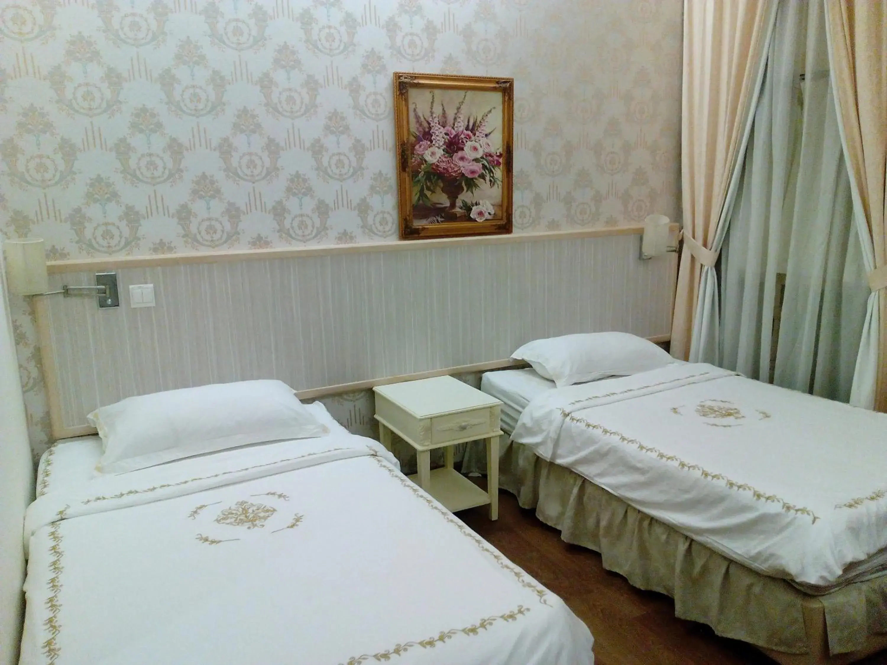 Photo of the whole room, Bed in Jayleen 1918 Photo of the whole room, Bed in Jayleen 1918