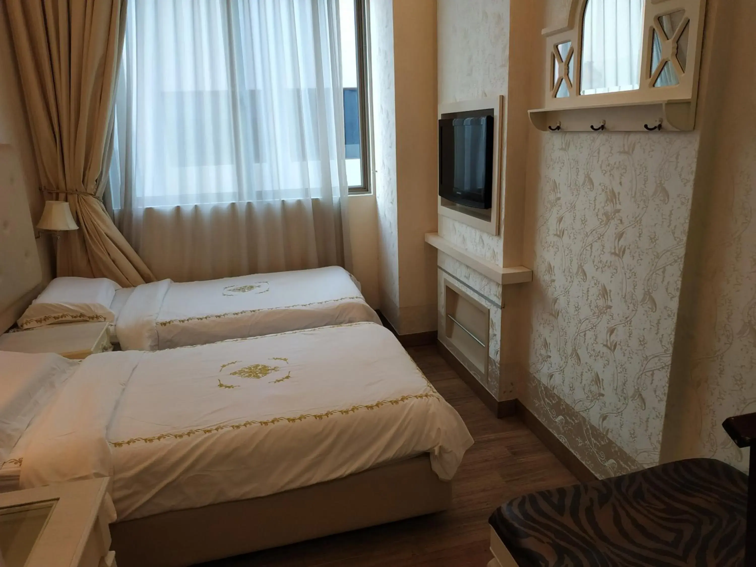 TV and multimedia, Bed in Jayleen 1918 TV and multimedia, Bed in Jayleen 1918