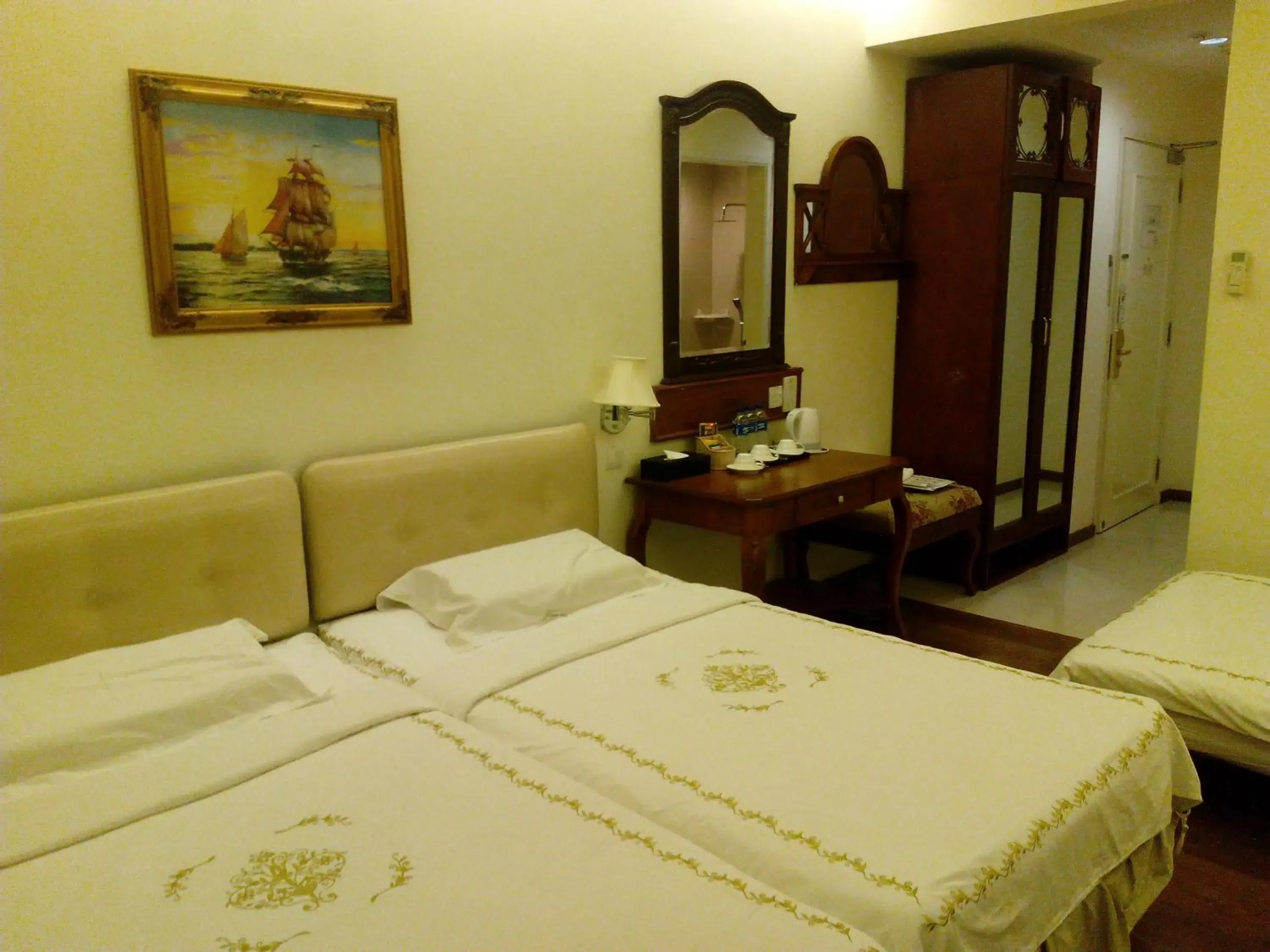 Bed in Jayleen 1918 Bed in Jayleen 1918