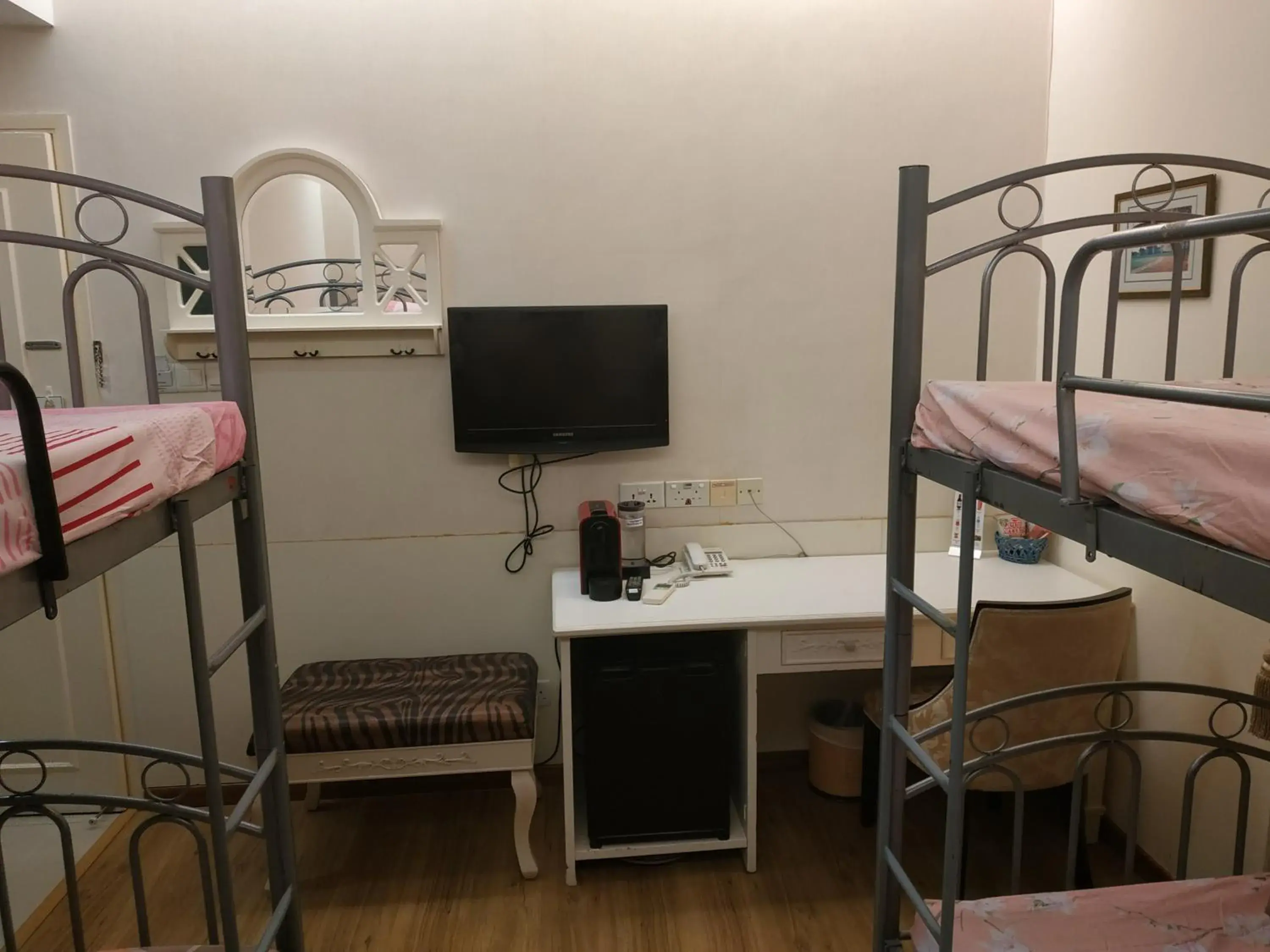 bunk bed, Bed in Jayleen 1918 bunk bed, Bed in Jayleen 1918