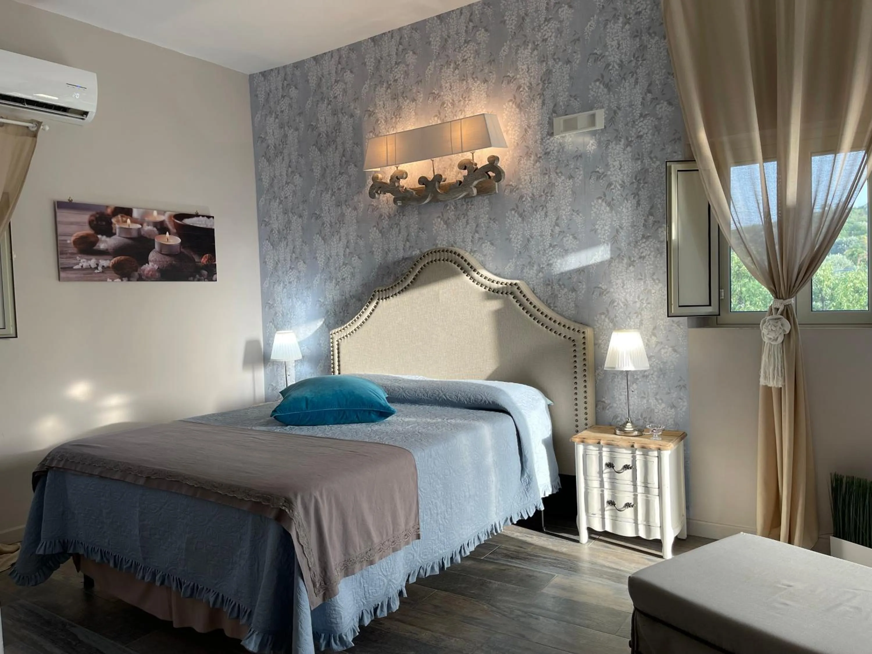 Quadruple Room with Terrace - single occupancy in Relais Dea Degli Ulivi