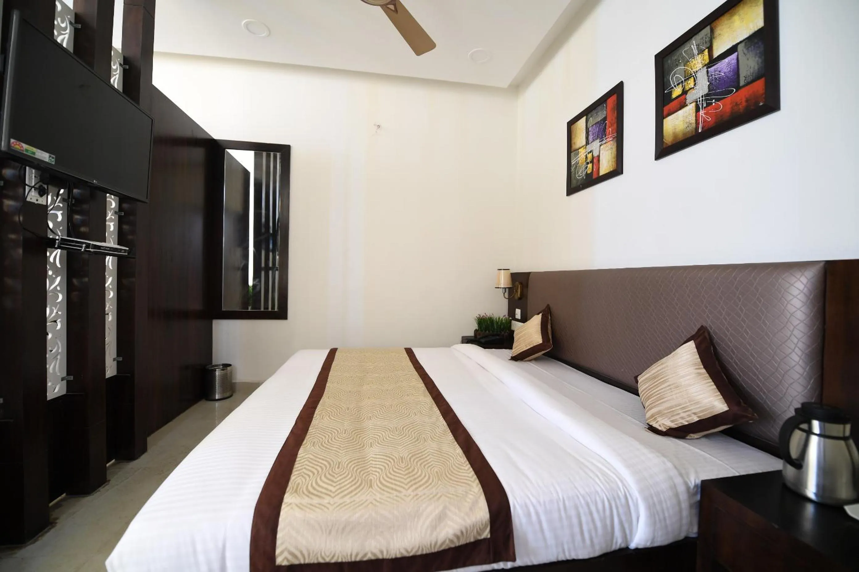 Bed in Madhav Muskan Residency