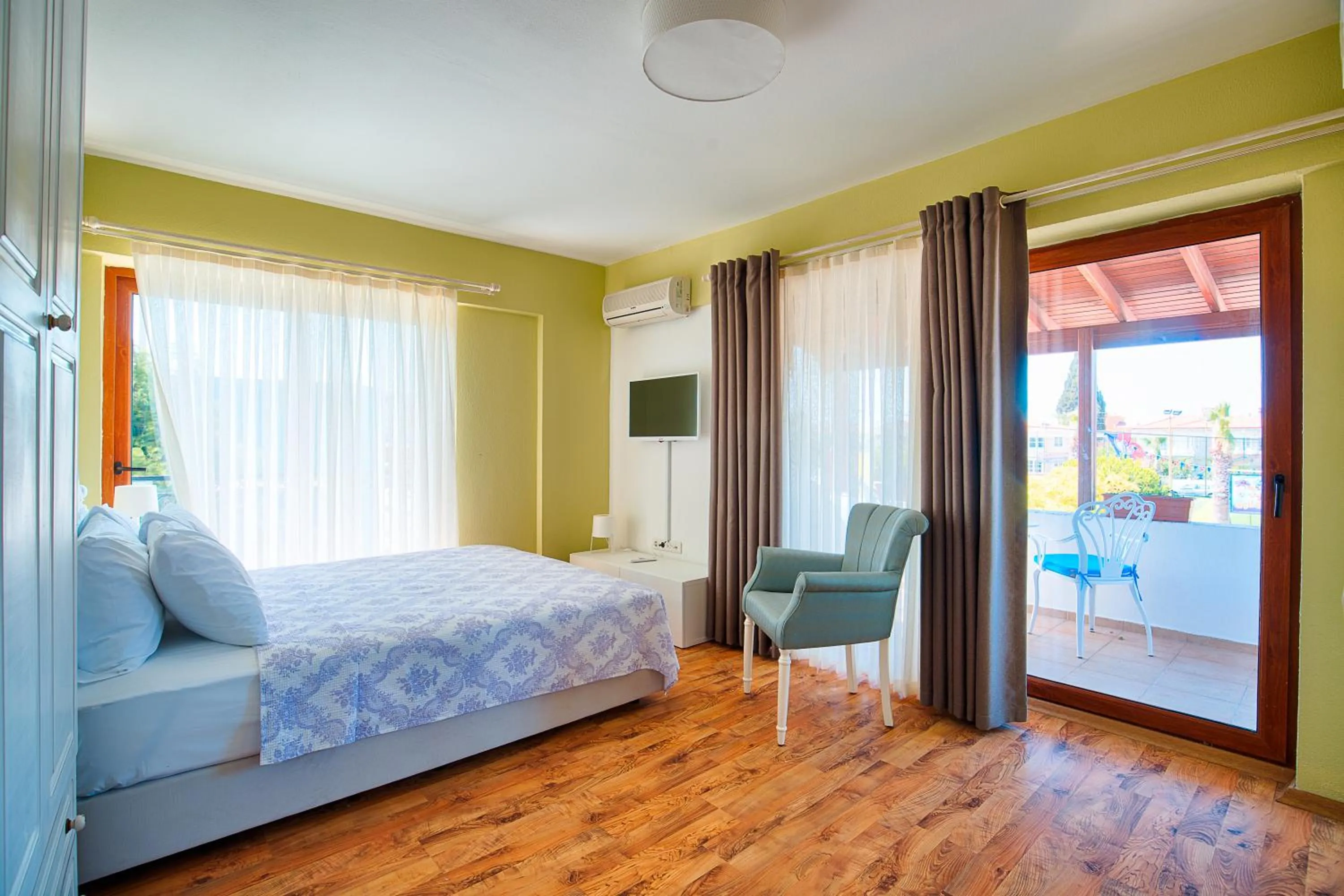 Bed in Alaçatı Private