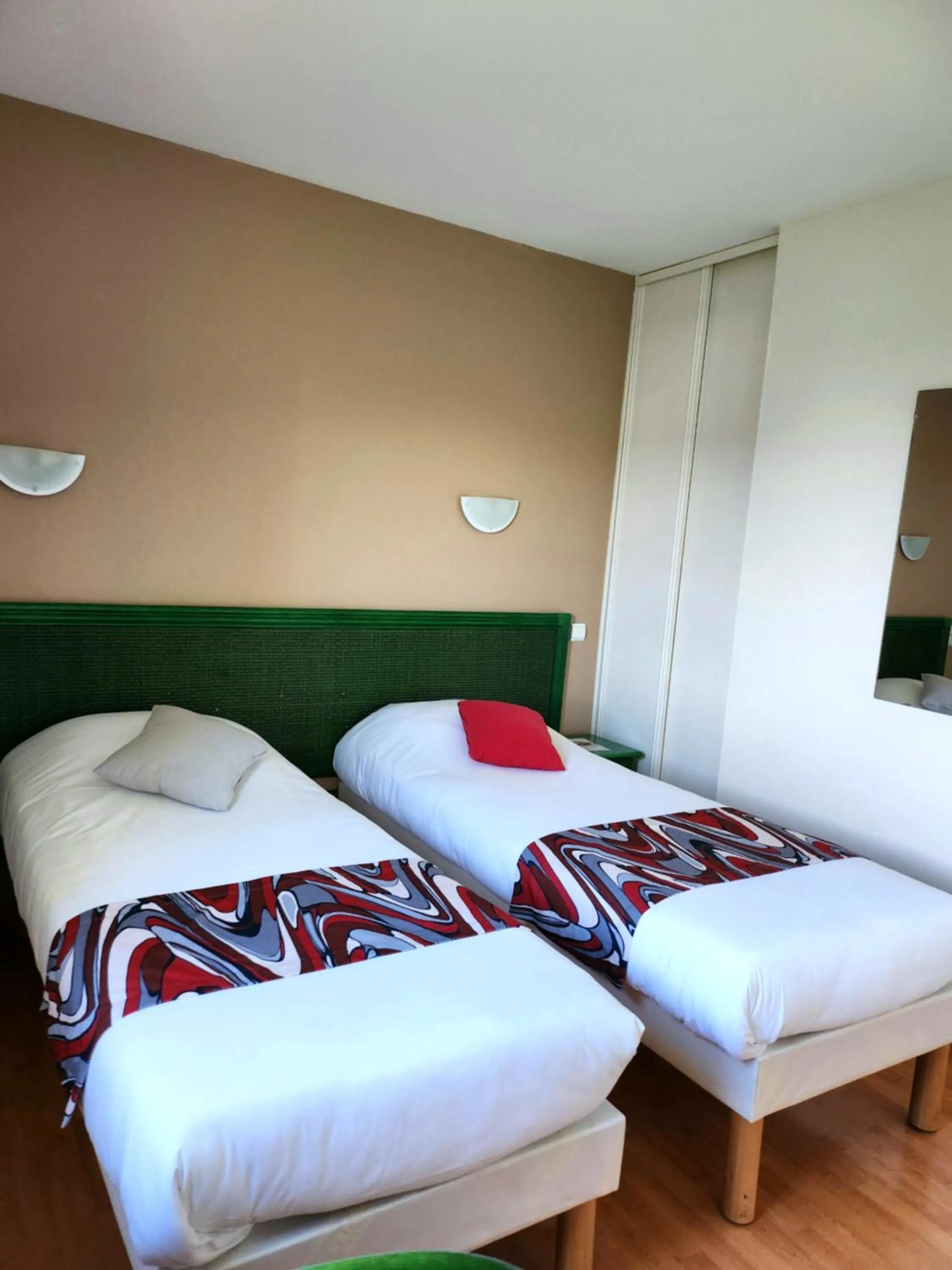 Photo of the whole room, Bed in Relais De La Grange