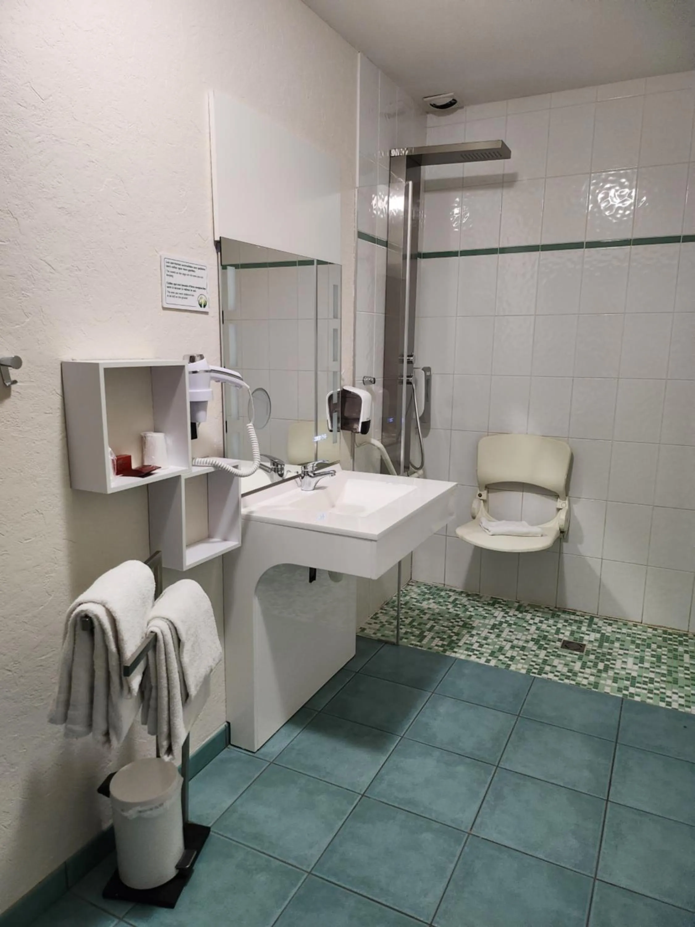 Shower in Relais De La Grange