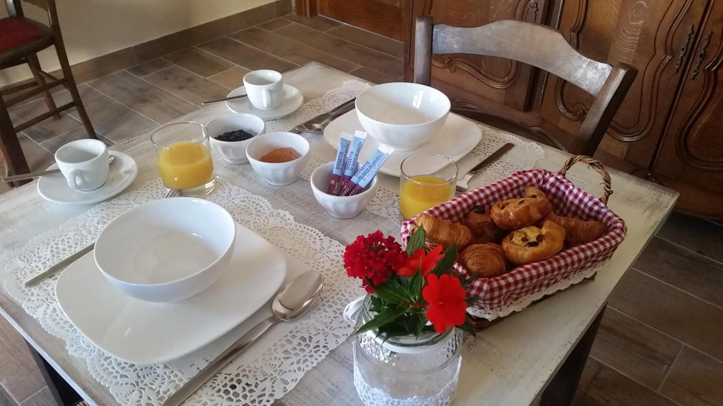Breakfast in B&B Villa Blanche