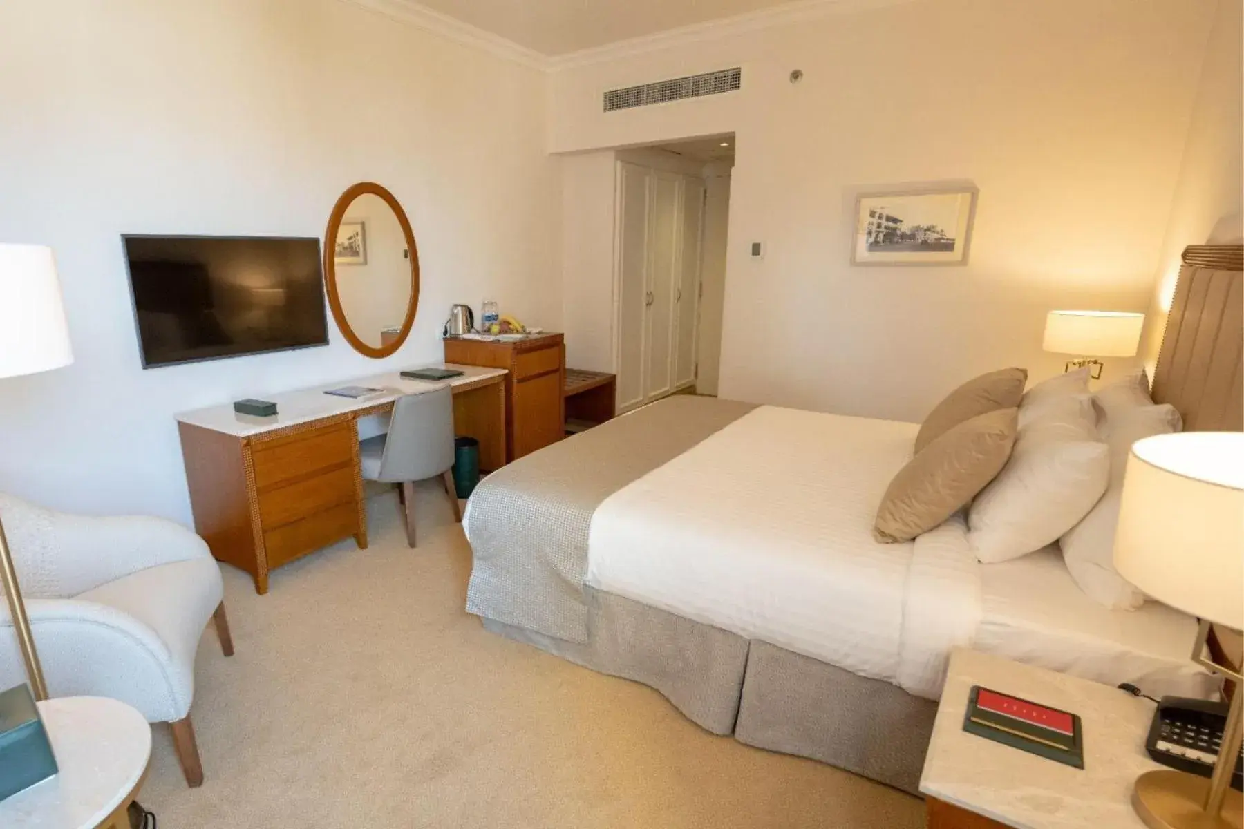 Photo of the whole room, Bed in Baron Hotel Cairo Photo of the whole room, Bed in Baron Hotel Cairo