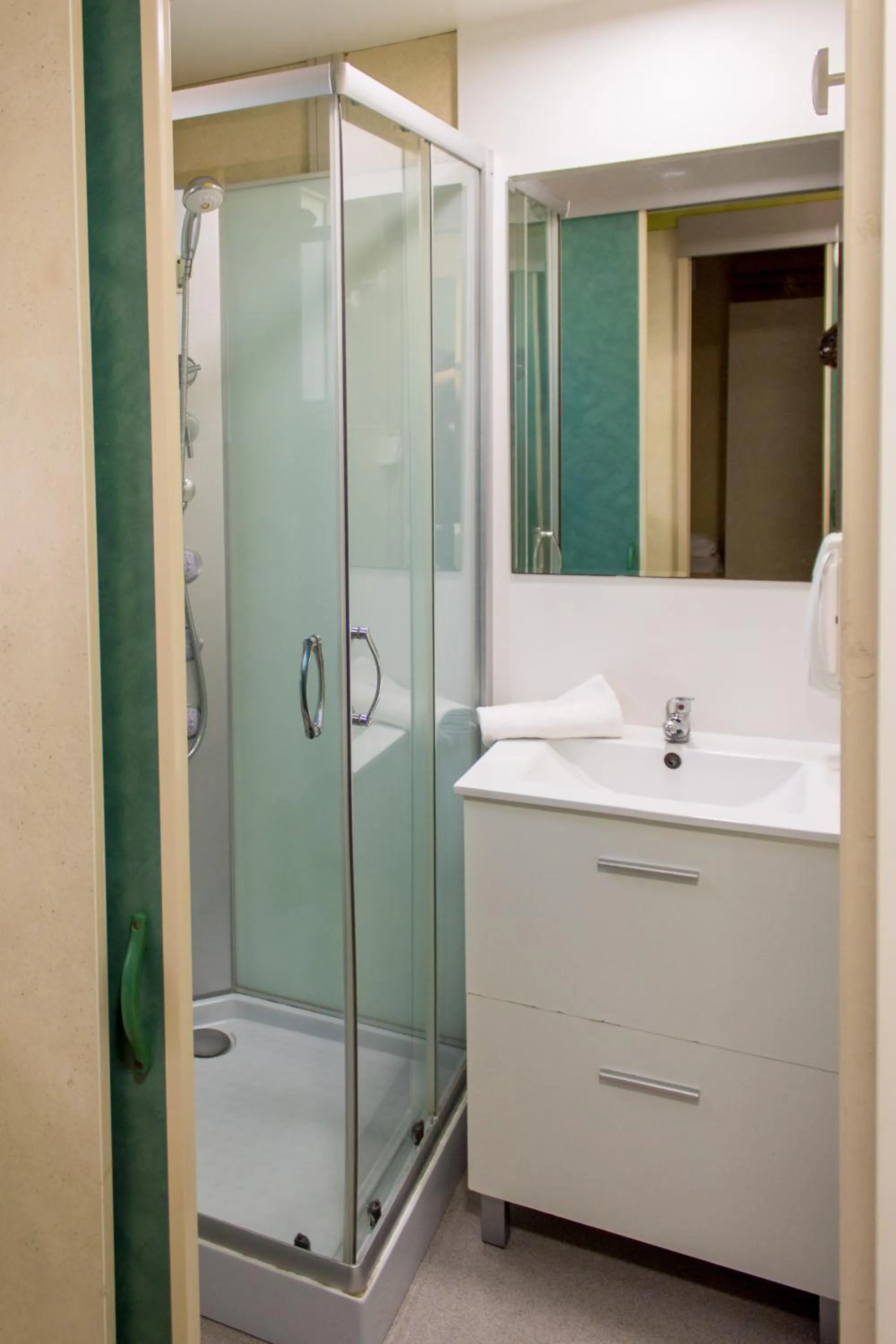 Shower in Complejo Turístico Los Escullos Cabo de Gata