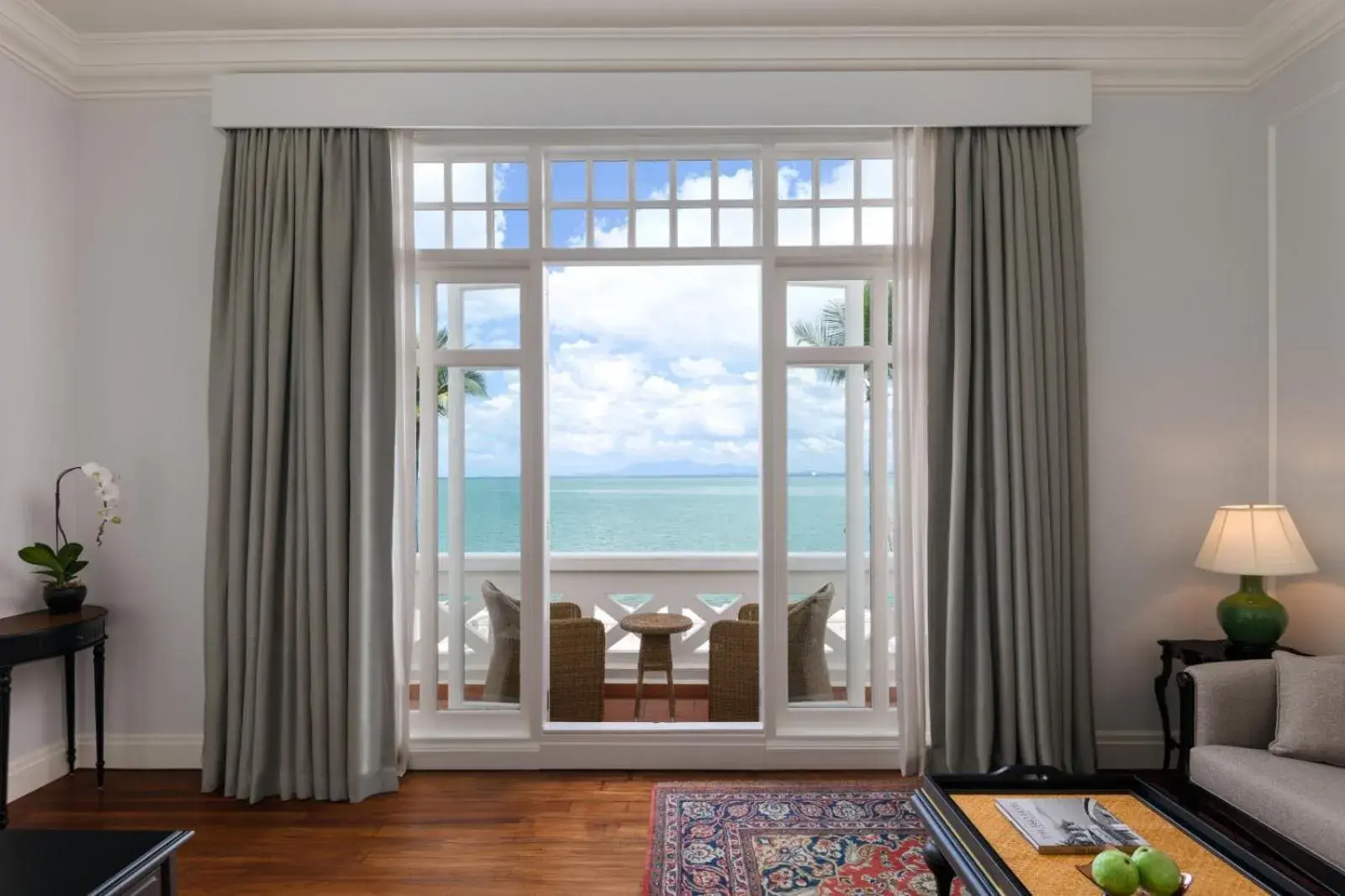 Living room in Eastern & Oriental Hotel Living room in Eastern & Oriental Hotel