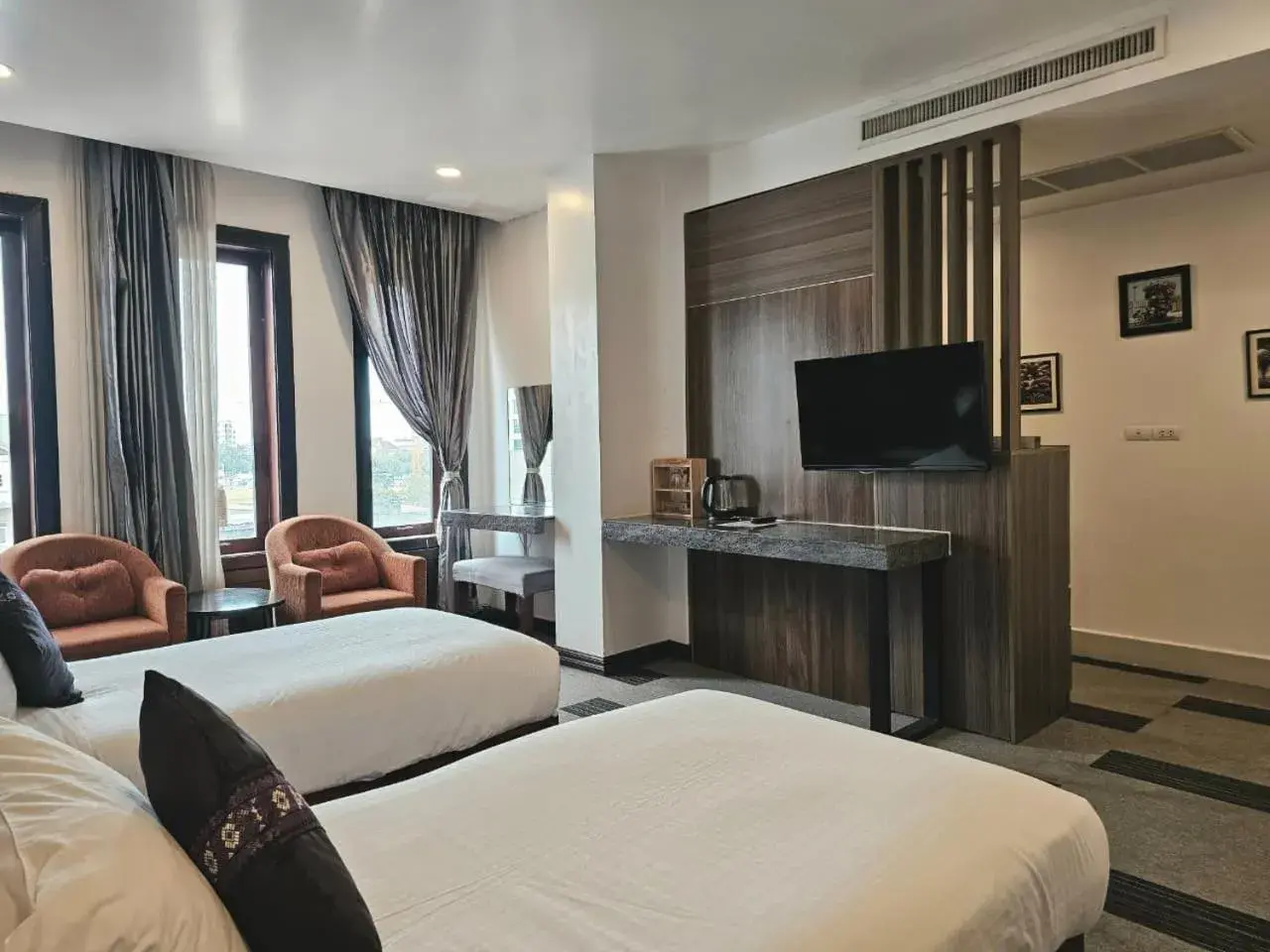 Junior Twin with City View in Family Boutique Hotel Junior Twin with City View in Family Boutique Hotel